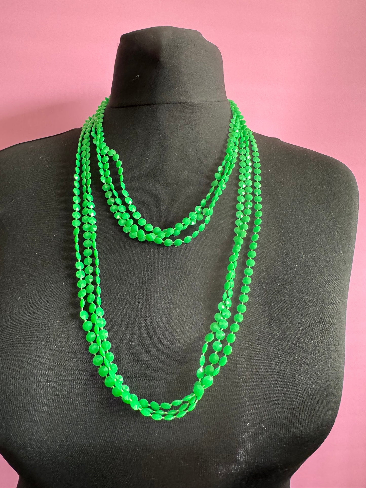 1970s vintage bright green fixed bead plastic chain link long flapper Multistrand necklace 140cm