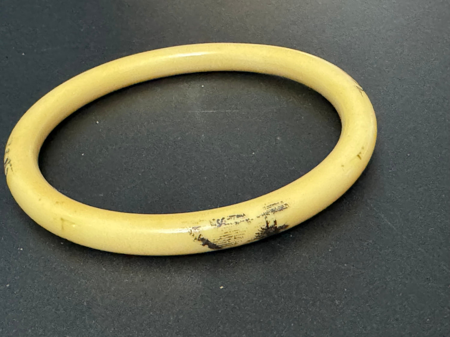 Antique Vintage Art Deco Period Cream Early Plastic Celluloid bangle bracelet