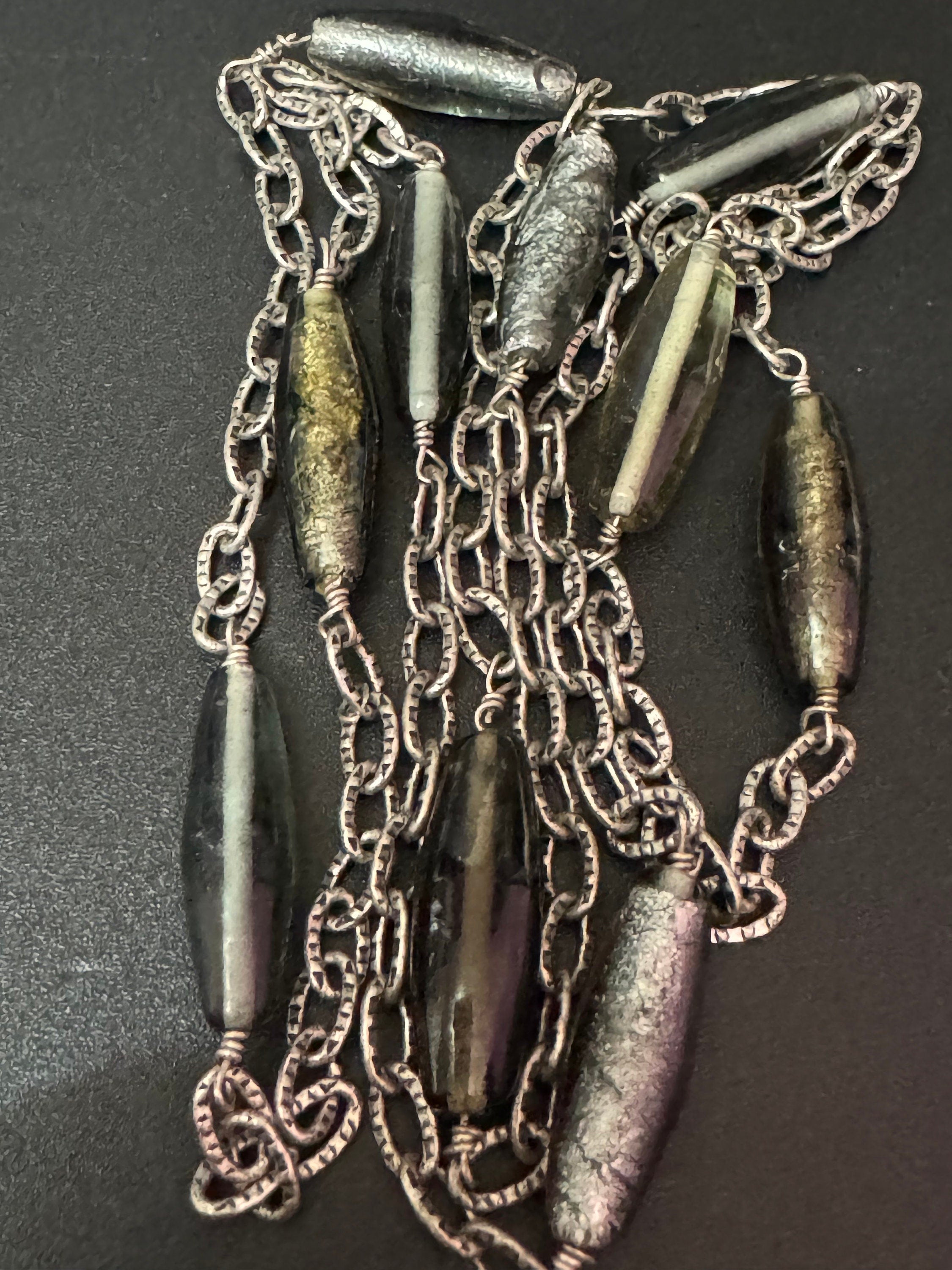 Vintage 1970s silver tone chain link 2.5cm grey glass beaded station link necklace 106cm long