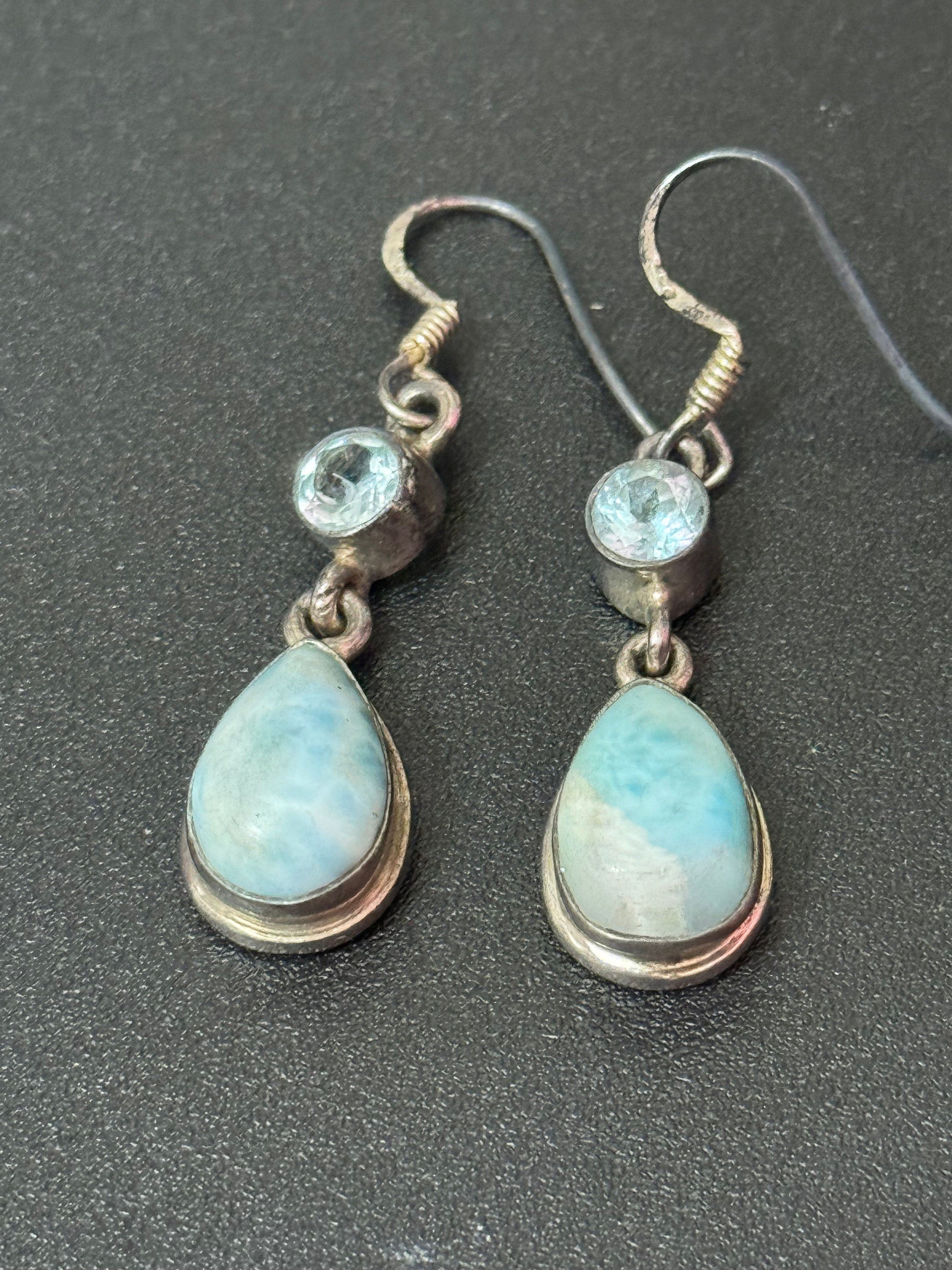 Vintage turquoise gemstone stamped 925 Sterling silver teardrop earrings