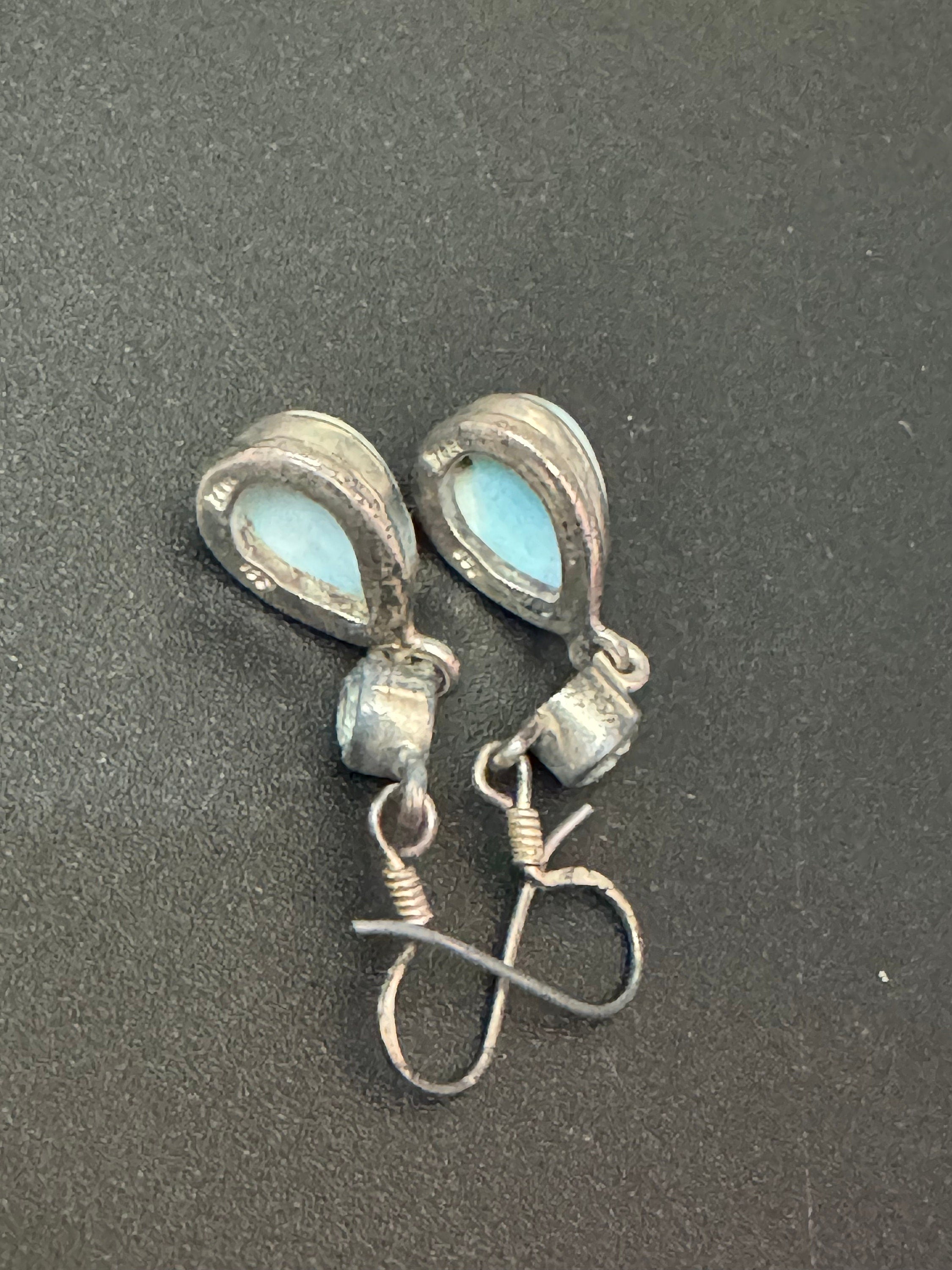 Vintage turquoise gemstone stamped 925 Sterling silver teardrop earrings