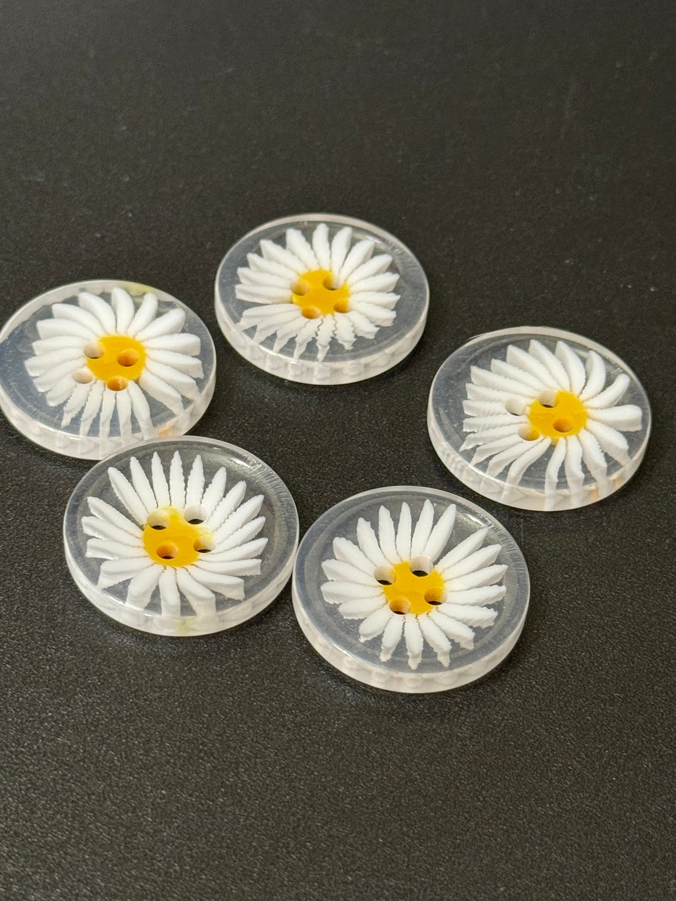 set of 5 pieces acrylic daisy flower buttons in 3 sizes 30mm 25mm 20mm select size option