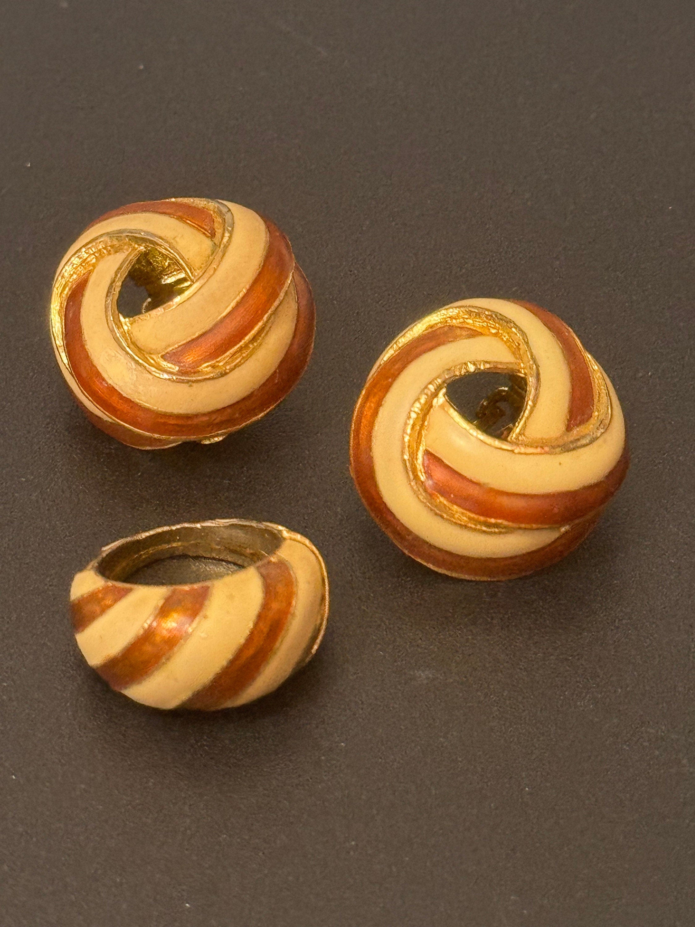 Signed ORENA Paris gold tone cream Brown enamel clip on earrings and matching ring size L jewellery set