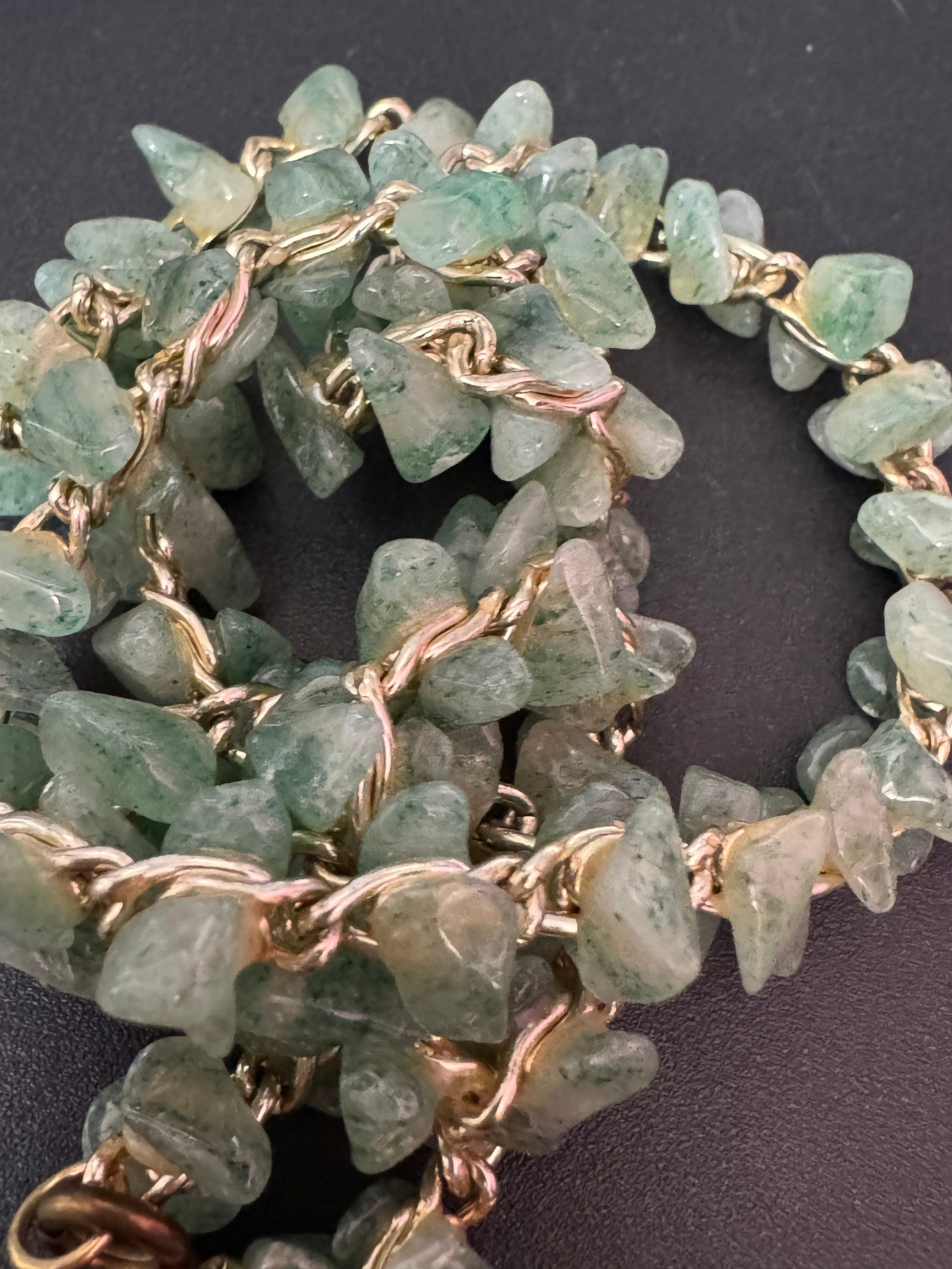 Vintage natural green gemstone beaded necklace gold tone Adventurine 65cm