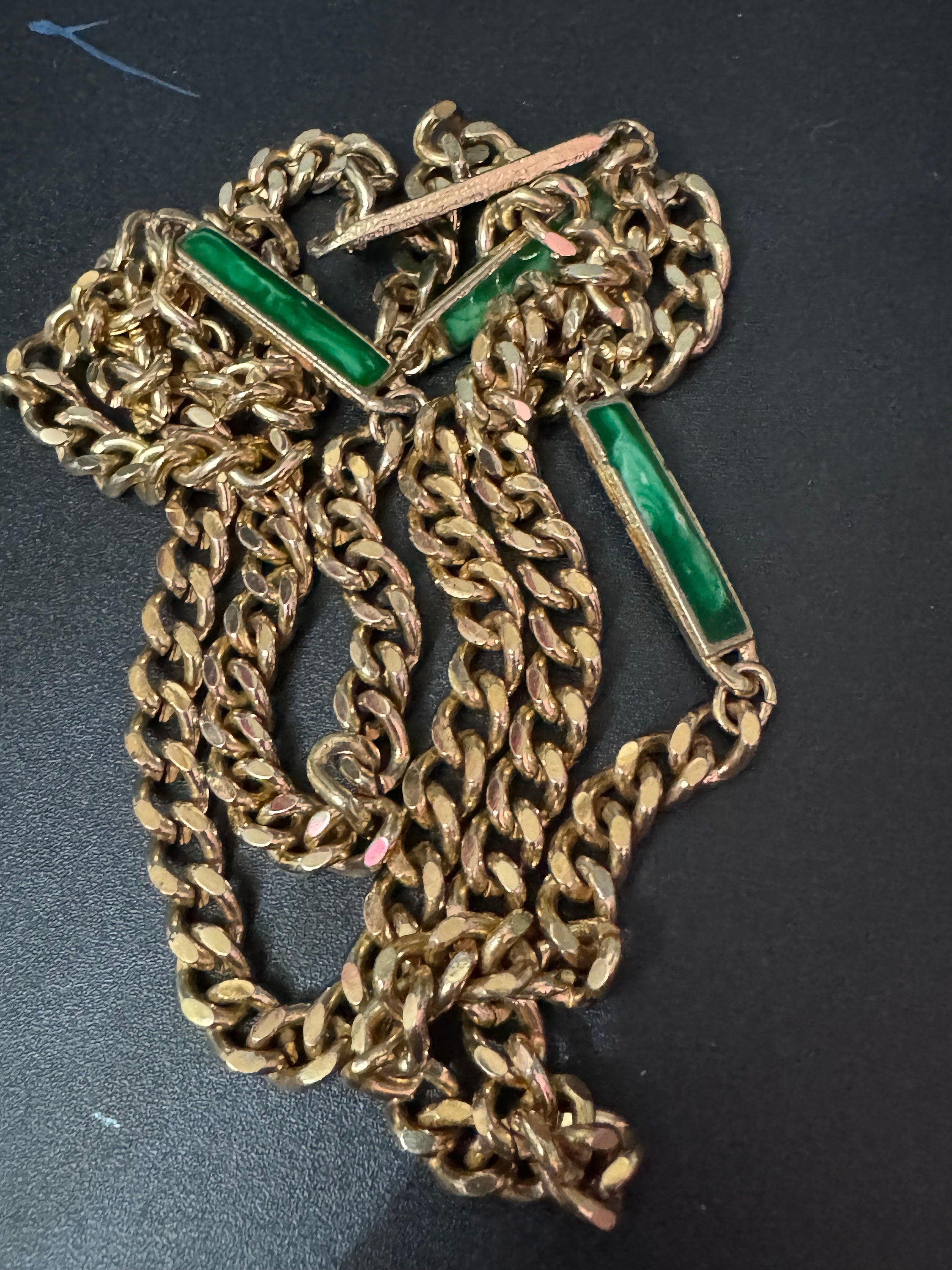 Vintage green enamel bar station necklace long single strand gold tone chain 100cm long flapper length very stylish !