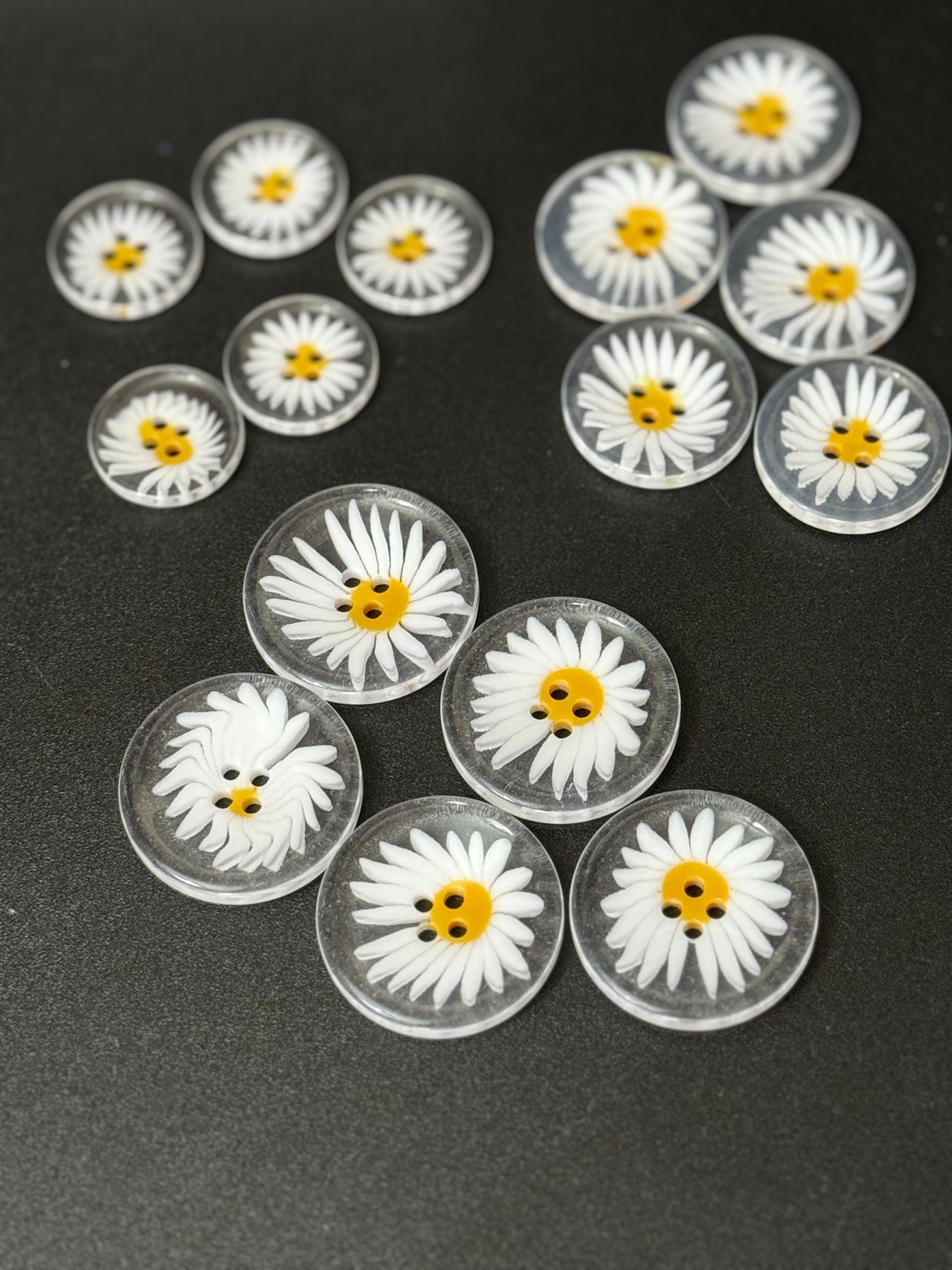 set of 5 pieces acrylic daisy flower buttons in 3 sizes 30mm 25mm 20mm select size option