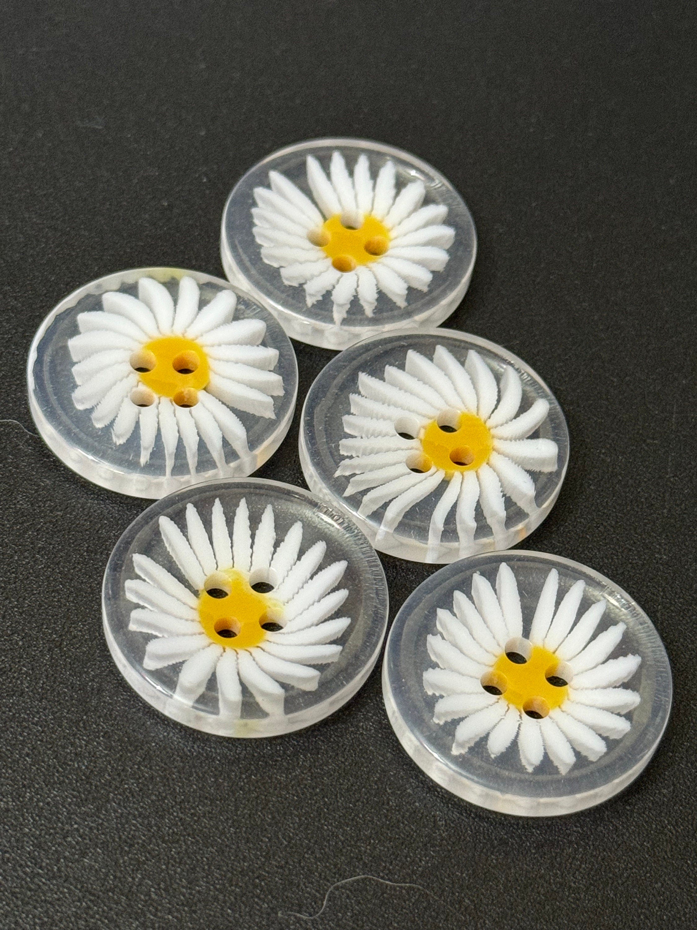 set of 5 pieces acrylic daisy flower buttons in 3 sizes 30mm 25mm 20mm select size option