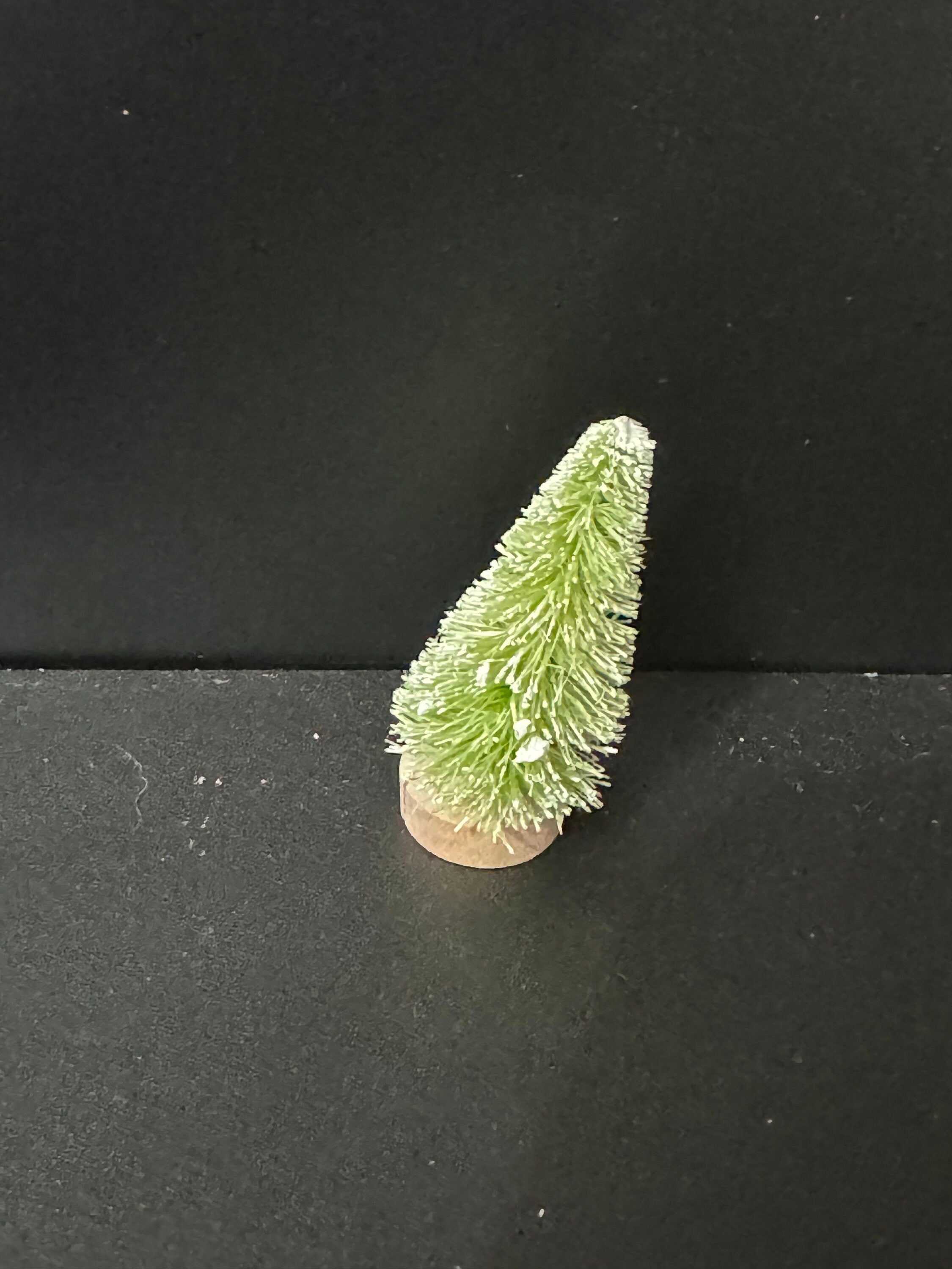 miniature Christmas tree cake toppers 5 pieces 4cm light green snow bristle brush