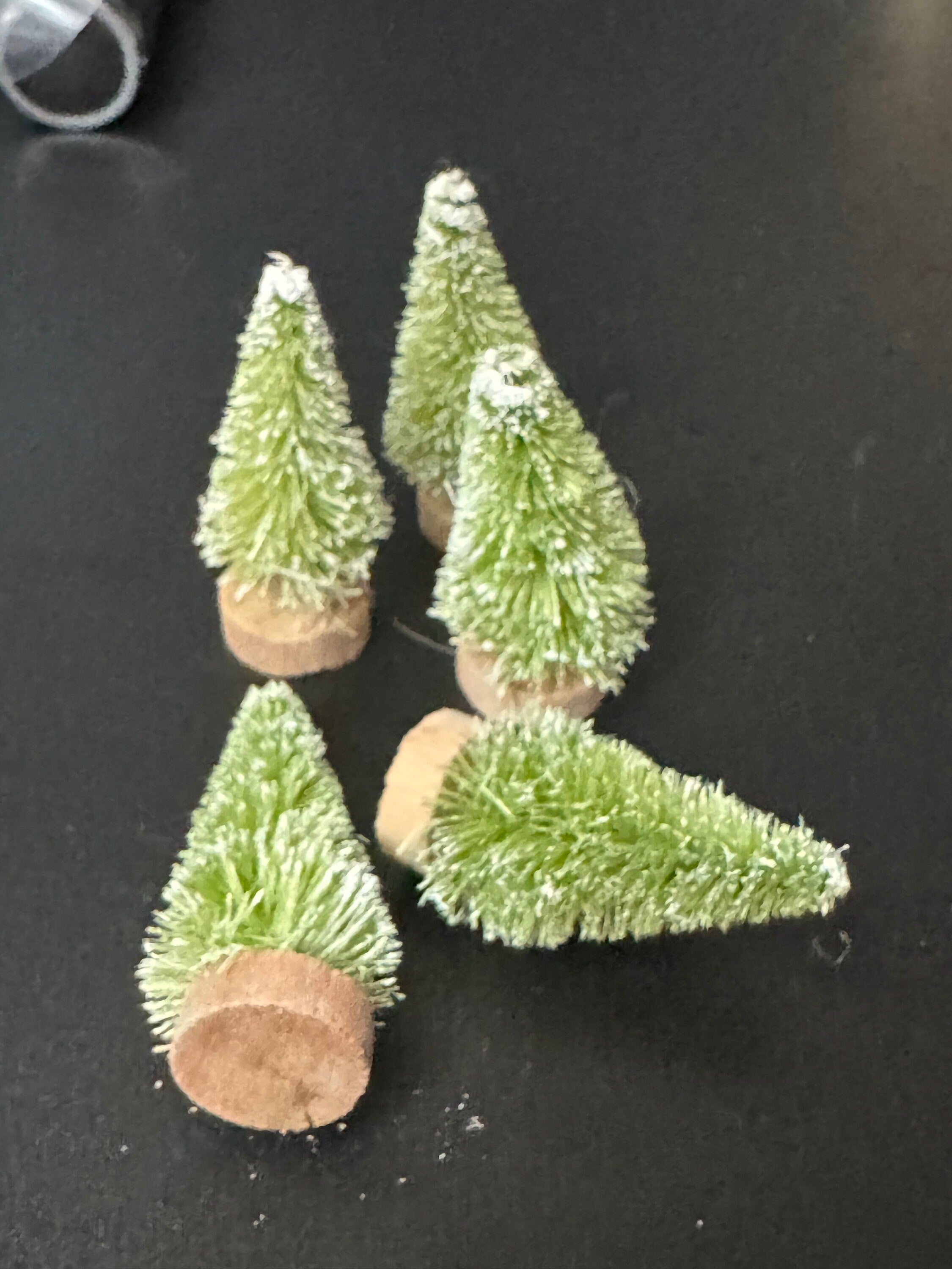 miniature Christmas tree cake toppers 5 pieces 4cm light green snow bristle brush