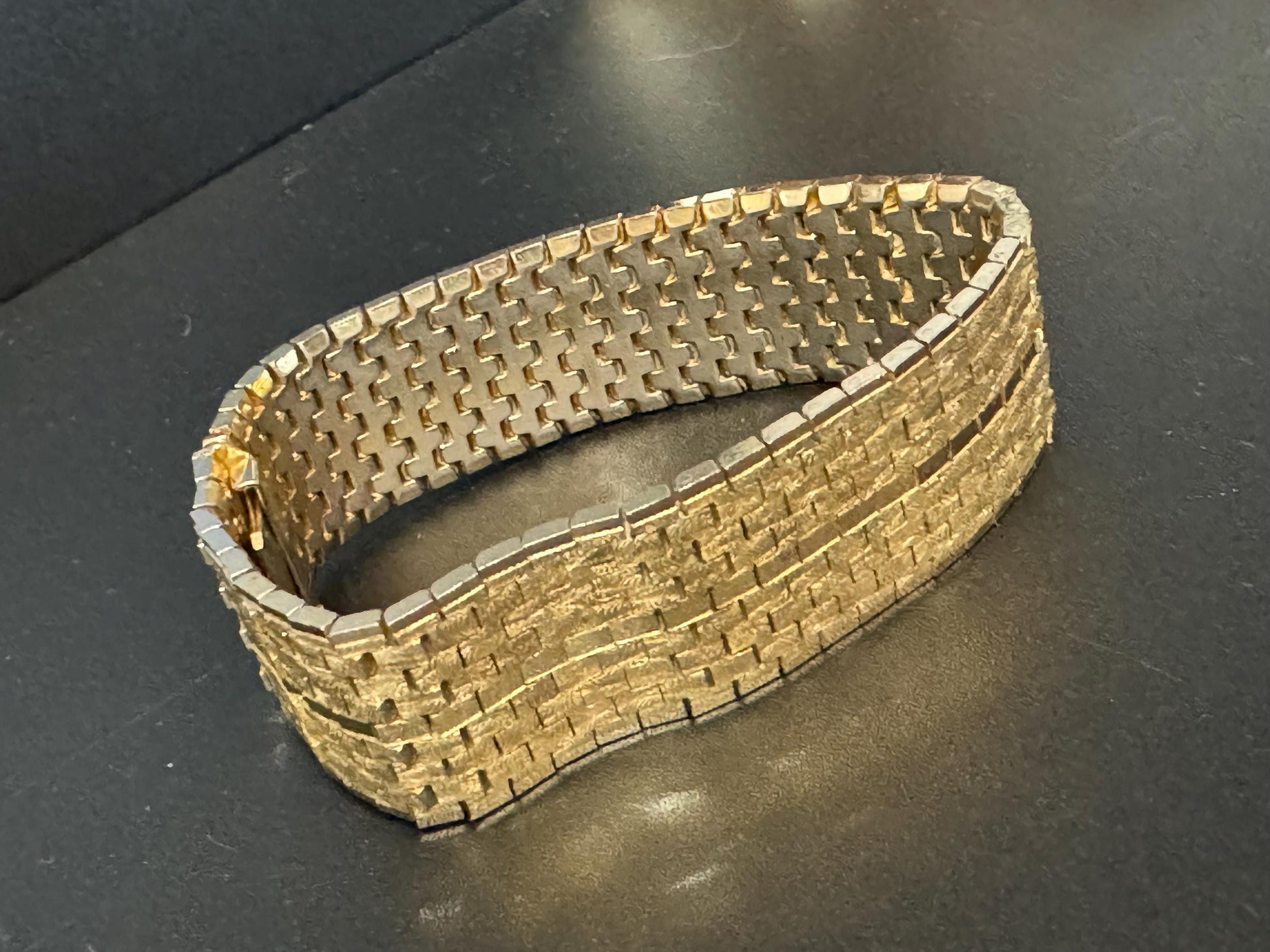 1970s articulated flat stamped 0750 18k gold plated cuff wrap bracelet 20.5cm long x 22mm Italian