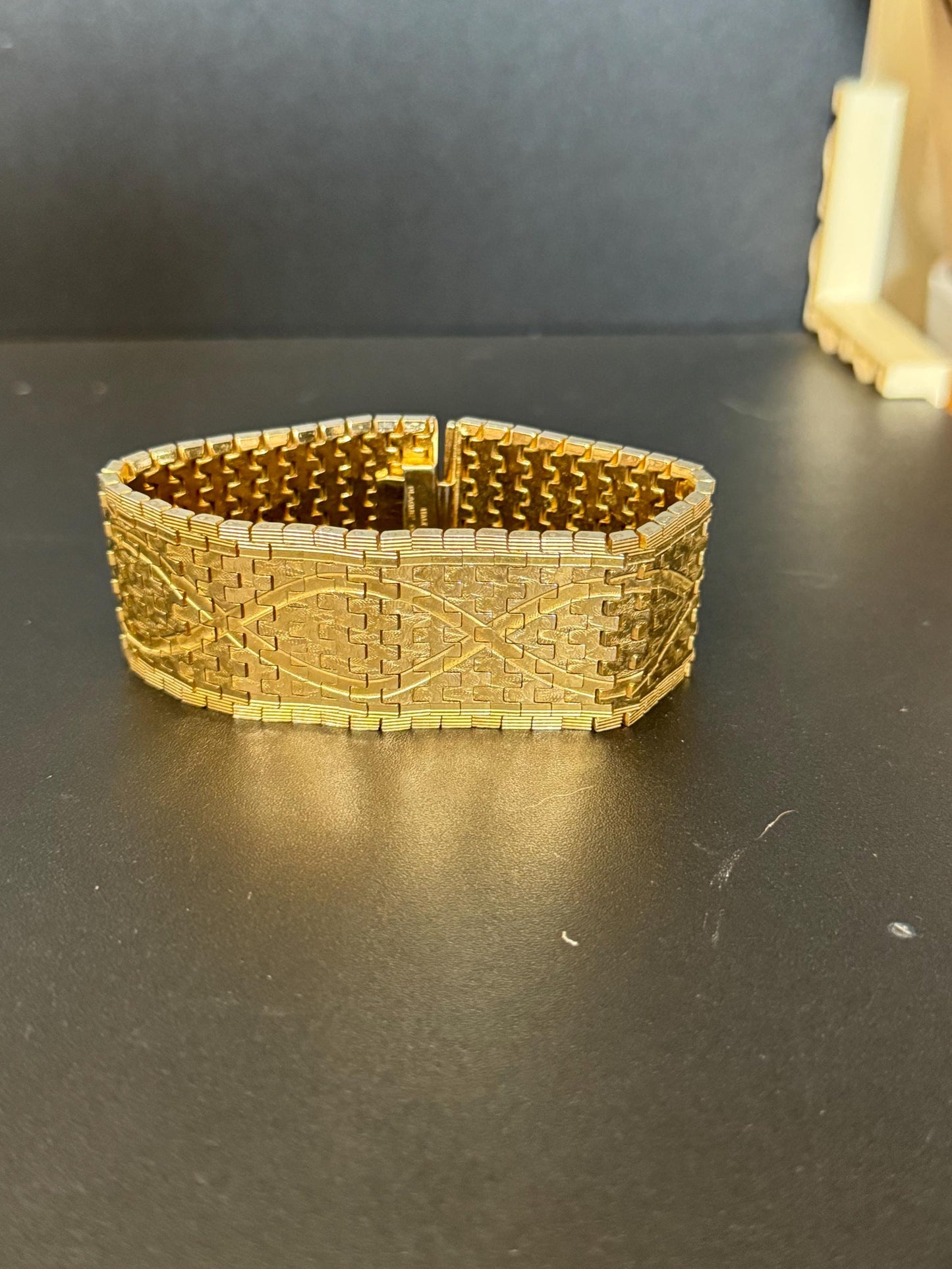 1970s articulated flat stamped Italy plaque 18k gold plated cuff wrap bracelet 18.5cm long x 2.75cm Italian