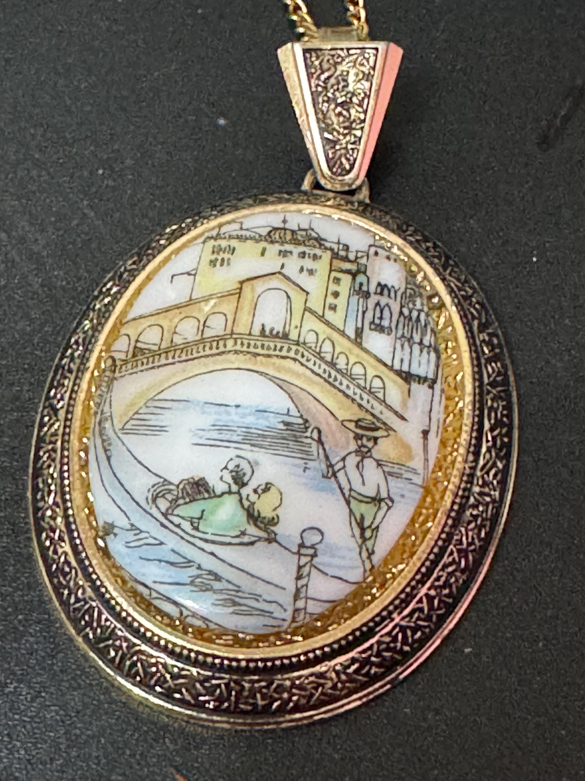 Mid century ceramic printed gondola under bridge Italian scene souvenir pendant necklace on 60cm gold tone curb chain 1950s 60s