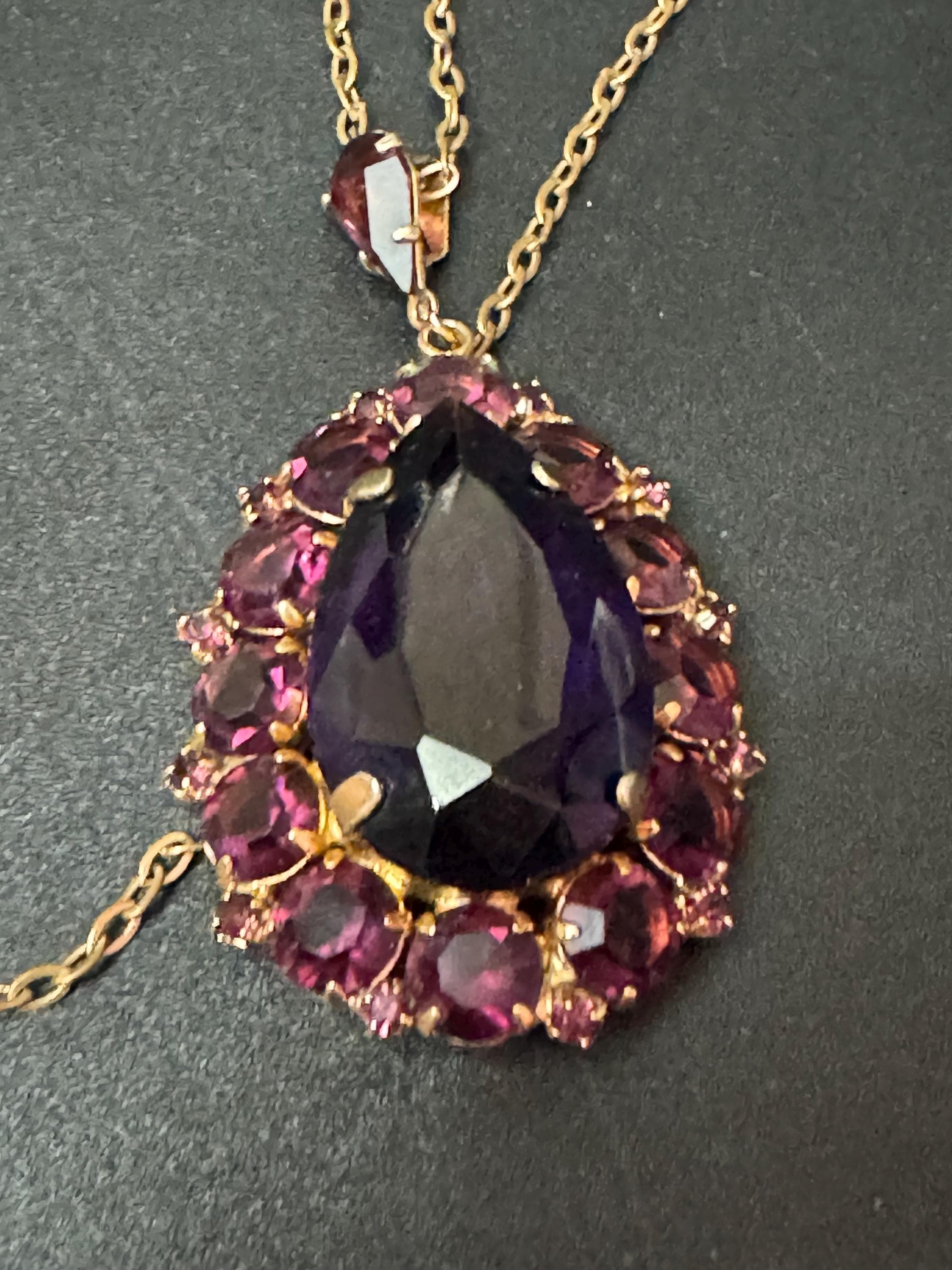 Vintage purple amethyst Glass gold tone metal rhinestone teardrop pendant on 60cm chain Necklace 1960s 1970s  modernist