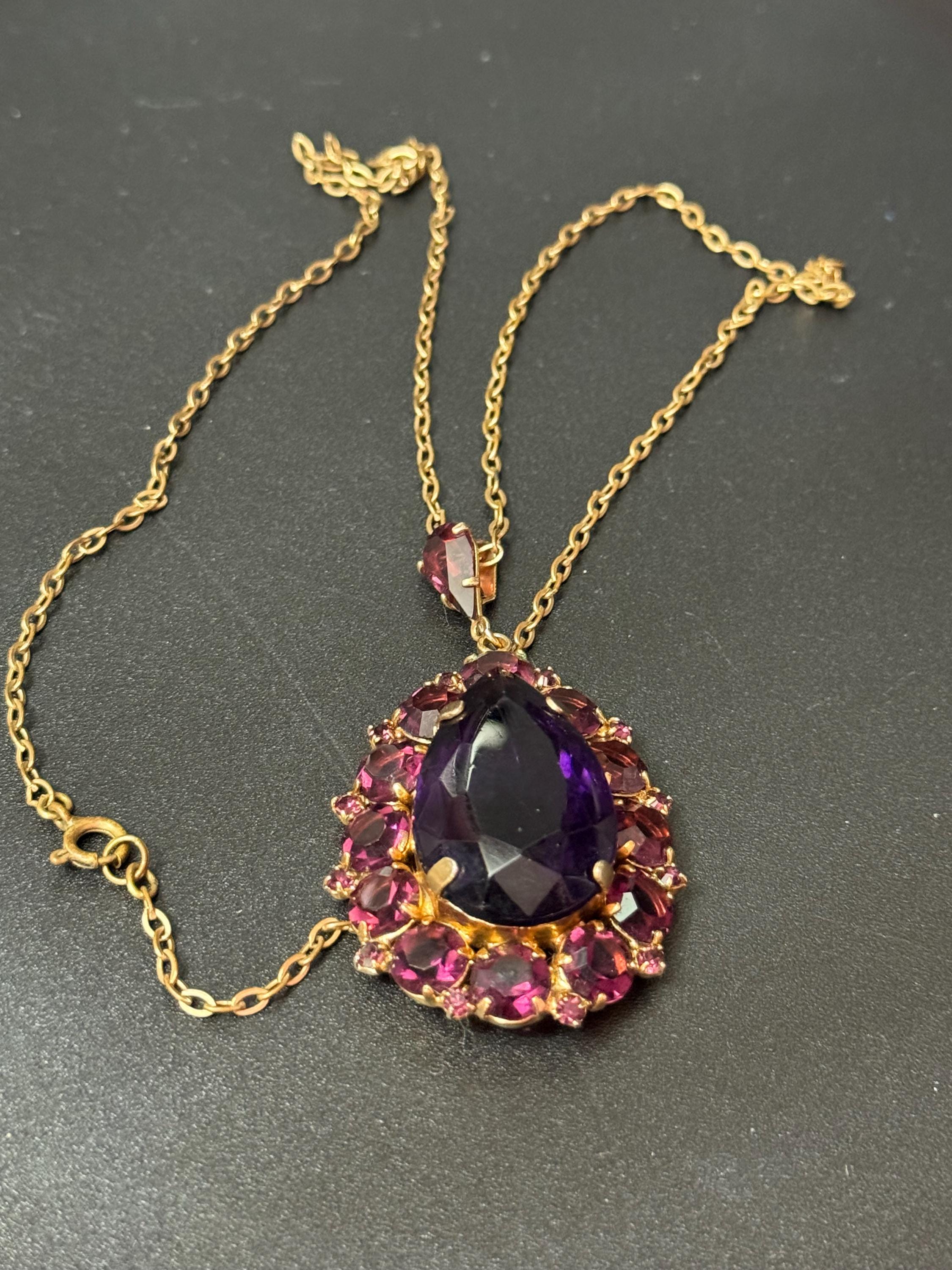 Vintage purple amethyst Glass gold tone metal rhinestone teardrop pendant on 60cm chain Necklace 1960s 1970s  modernist