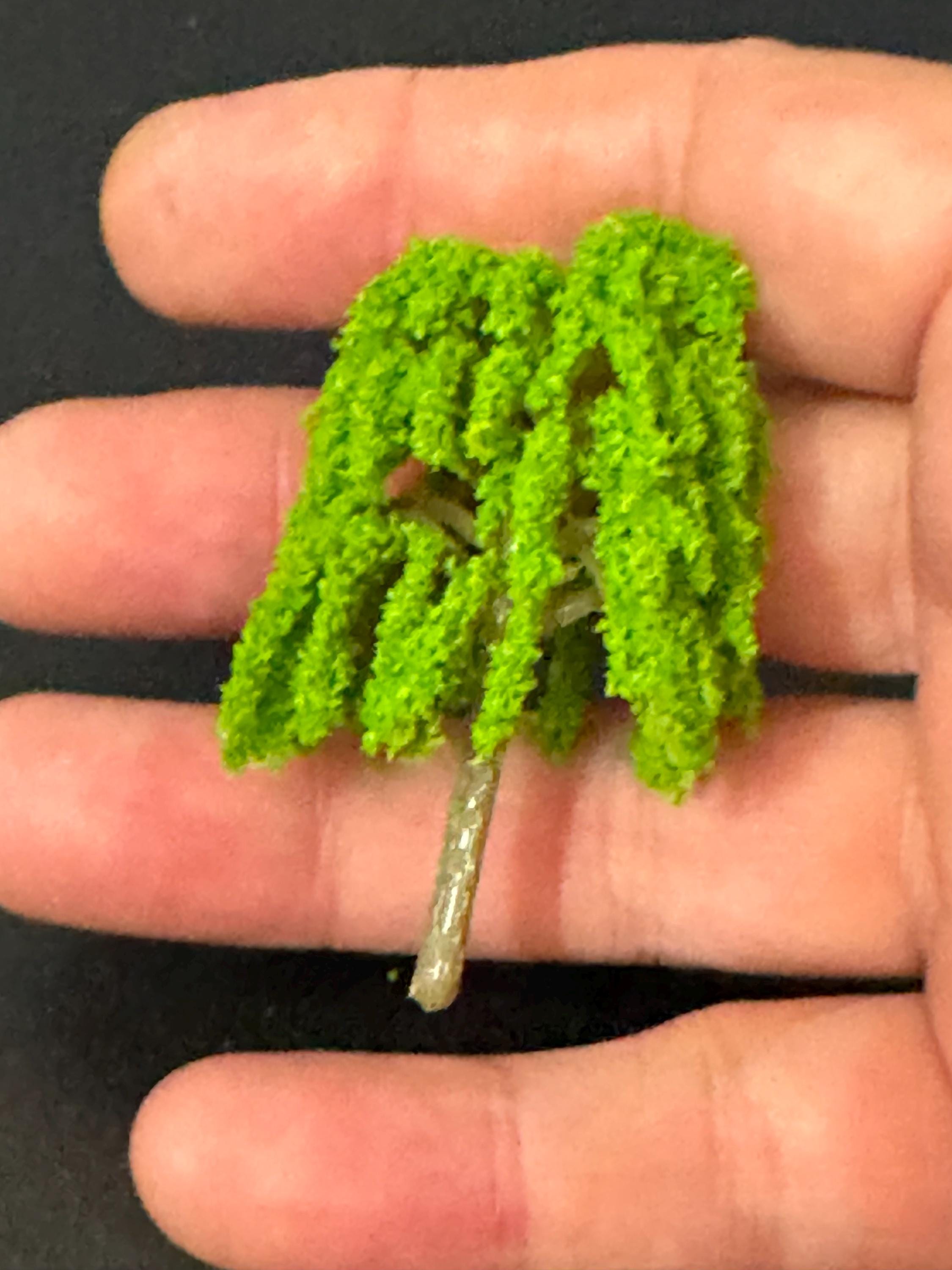 miniature weeping willow trees 3 pieces 5 x 3cm green for cake toppers, scenery and craft