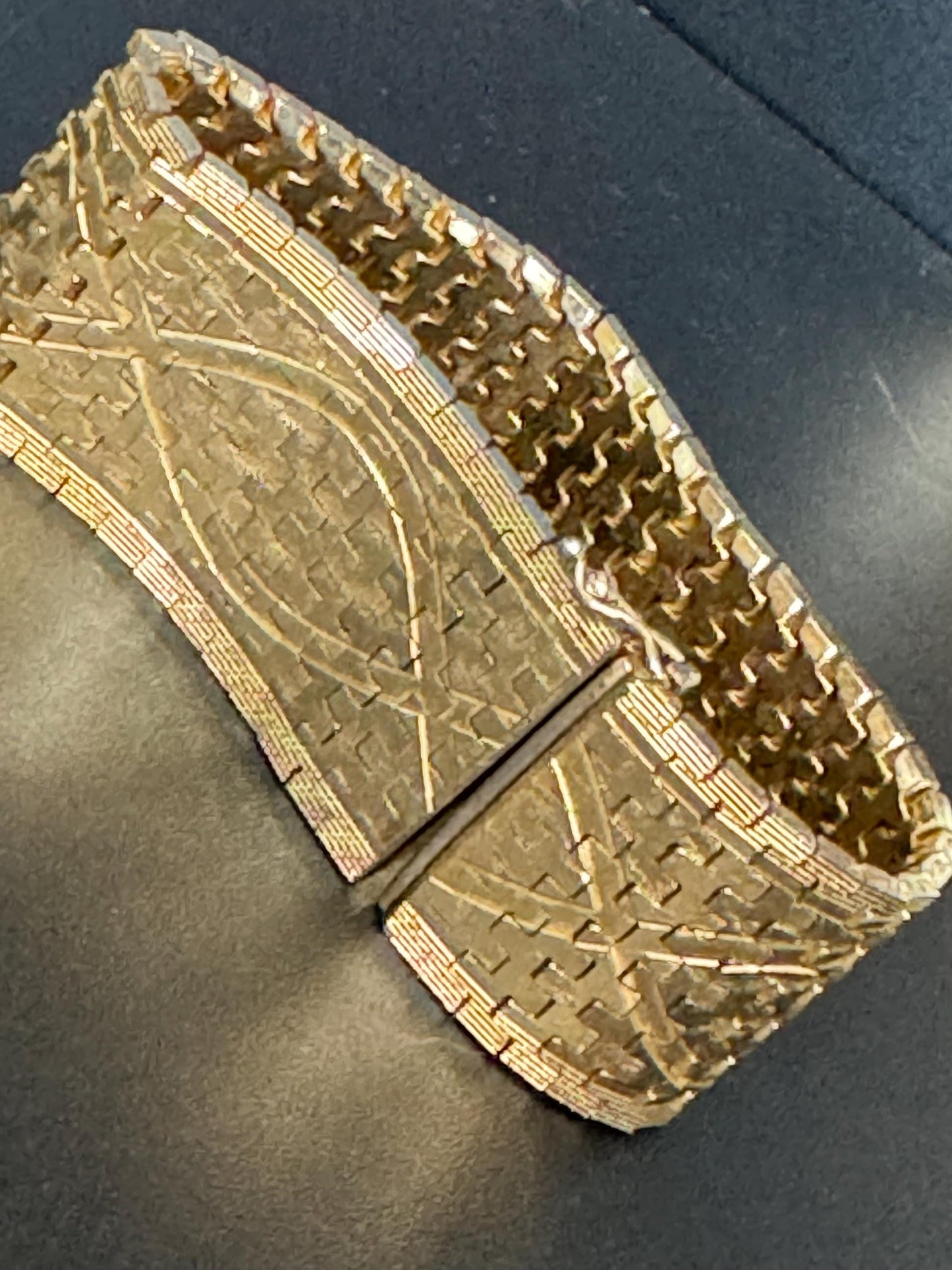 1970s articulated flat stamped Italy plaque 18k gold plated cuff wrap bracelet 18.5cm long x 2.75cm Italian