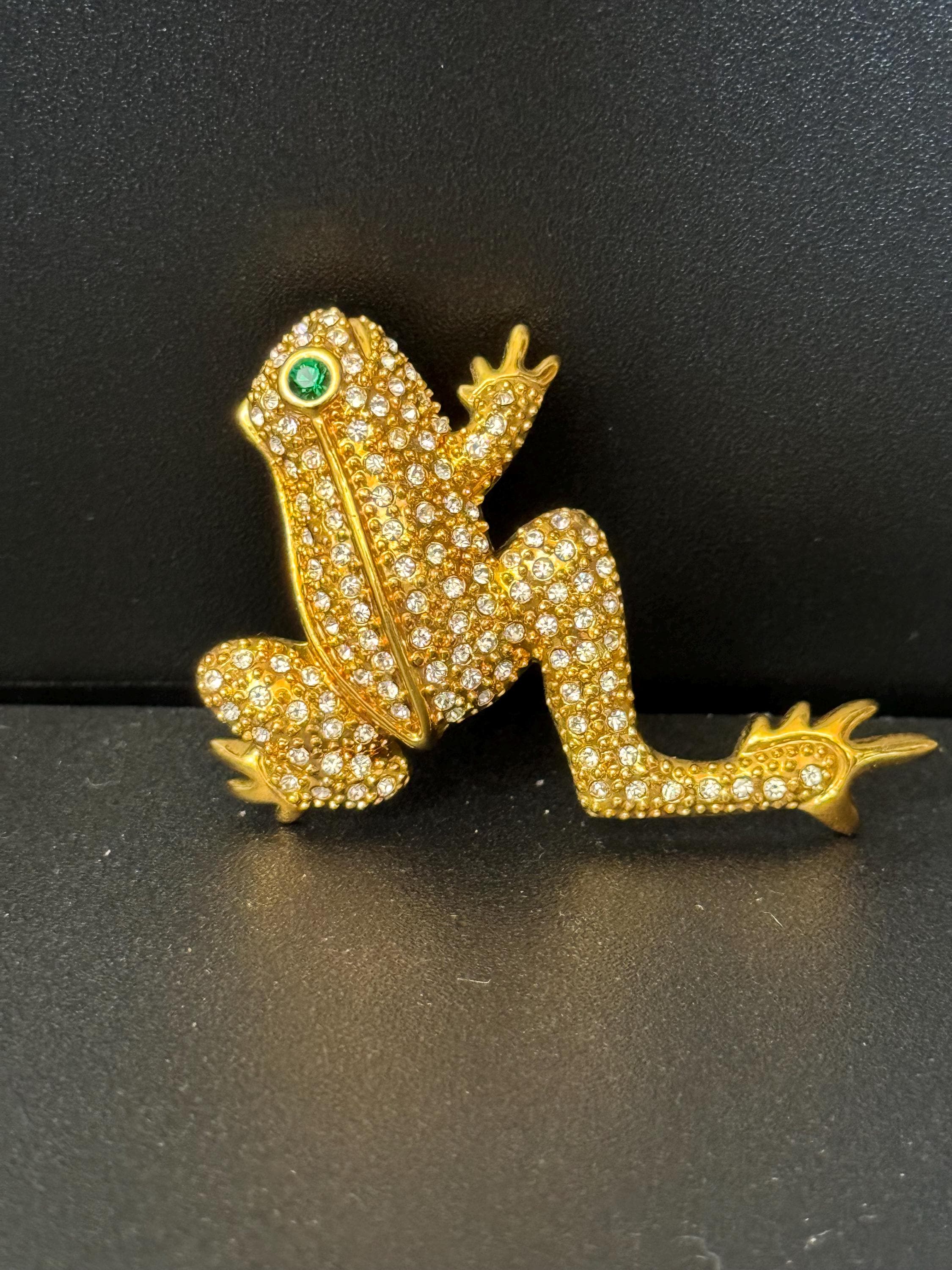 Signed JBK Camrose & Kross Jacqueline Kennedy gold tone novelty diamanté frog JBK brooch 1980s