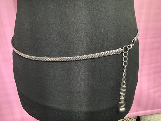 Size to 105cm retro metal silver tone adjustable slinky slim chain belt