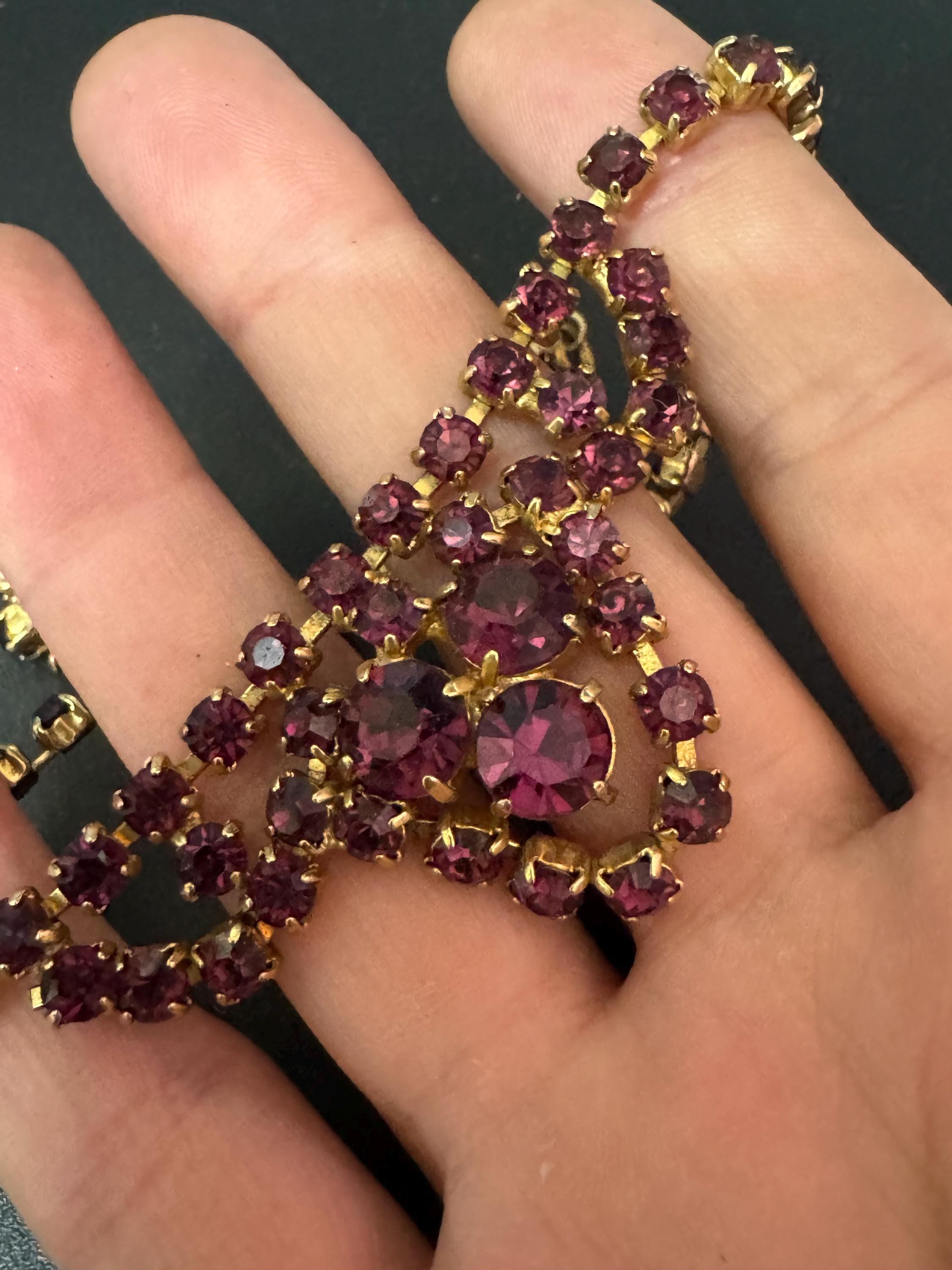 Petite 39.5 Vintage Amethyst Purple Glass Rhinestone Diamanté Paste bib Necklace Choker Mid Century 1950s 1960s Gold Tone Metal