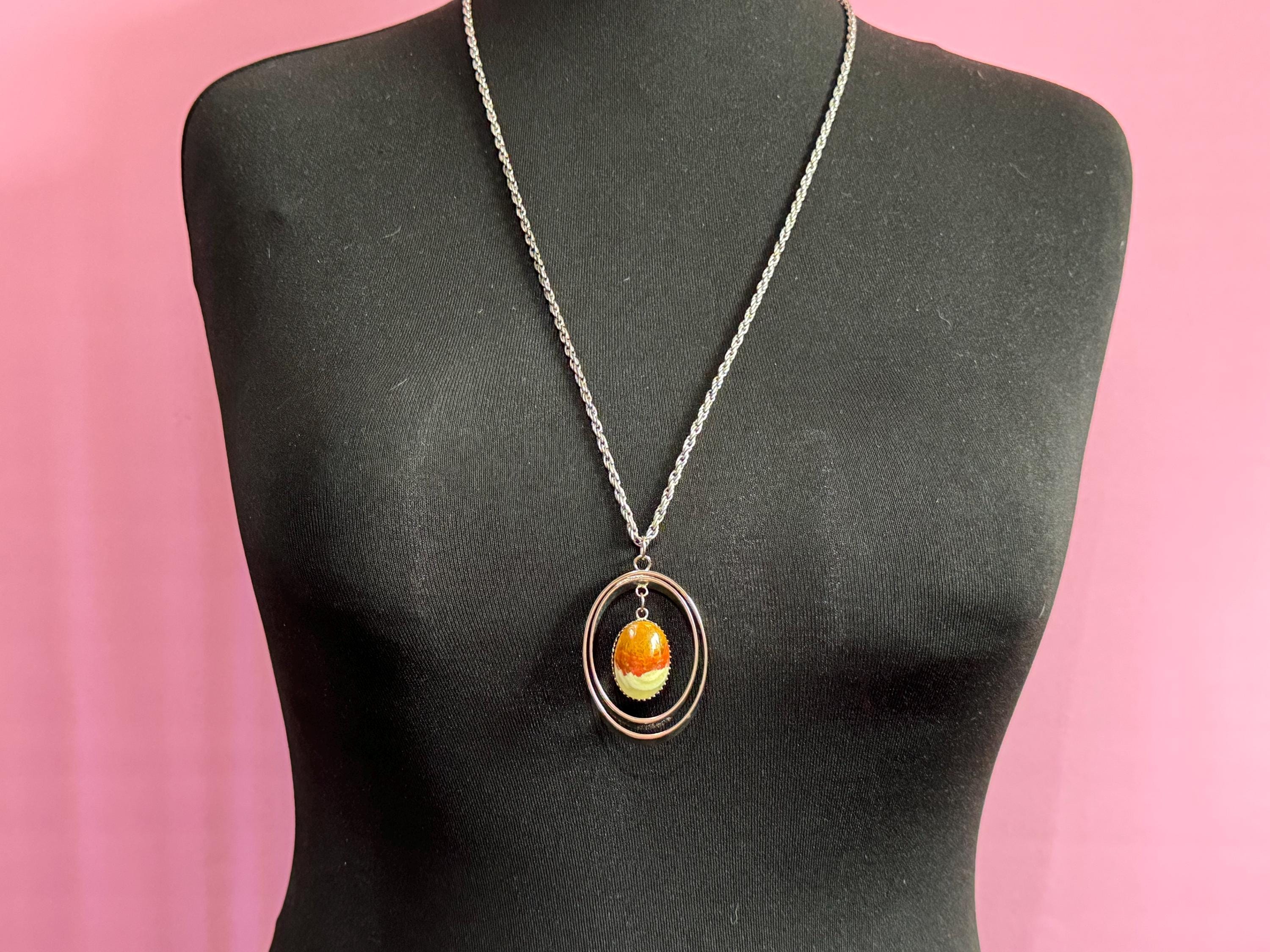 Vintage Modernist silver tone stainless Steel pendant necklace with suspended central agate gemstone drop Mid Century 1960s 1970s