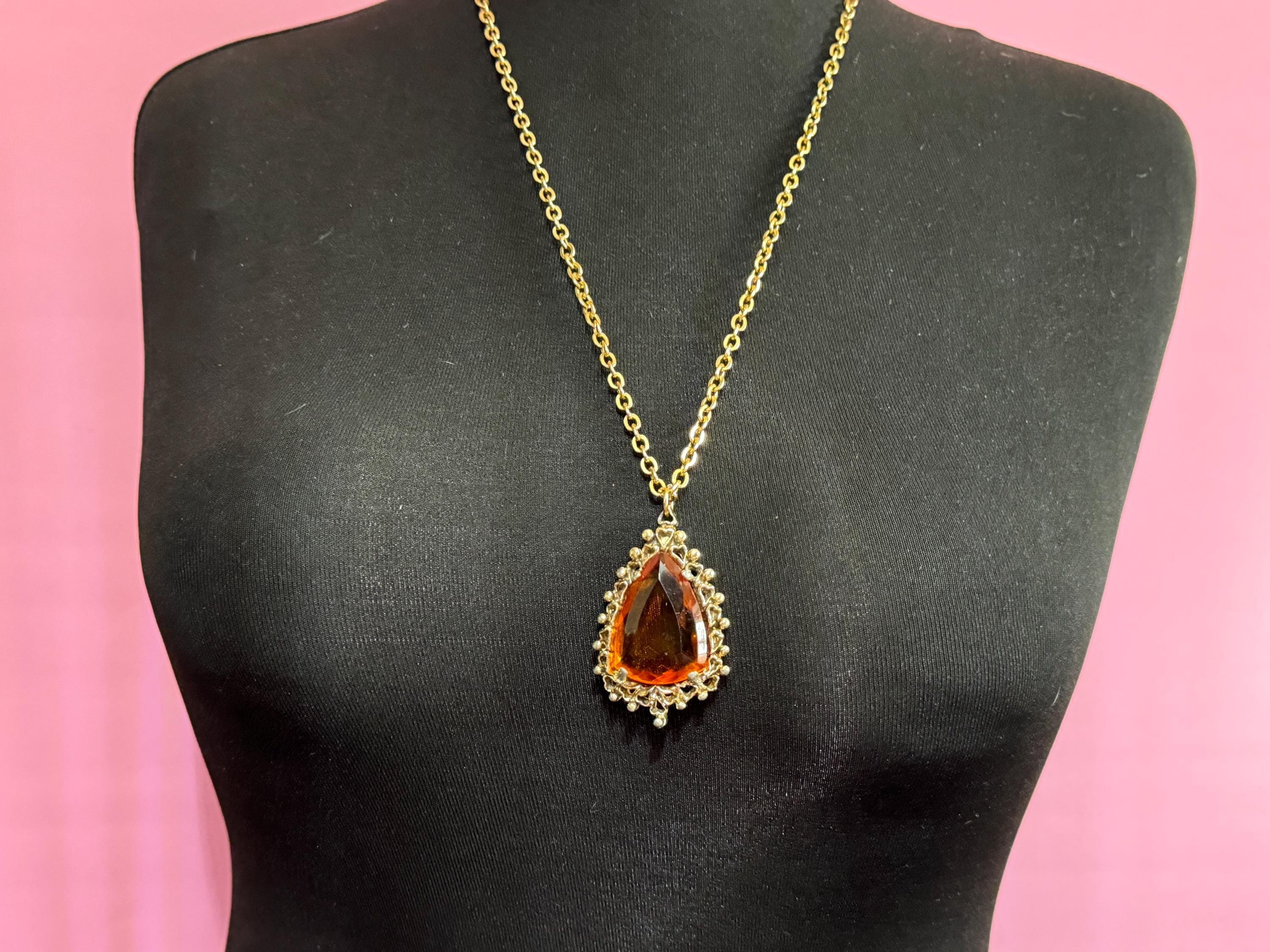 Vintage gold tone orange 5cm amber faceted Glass teardrop pendant necklace on 70cm chain