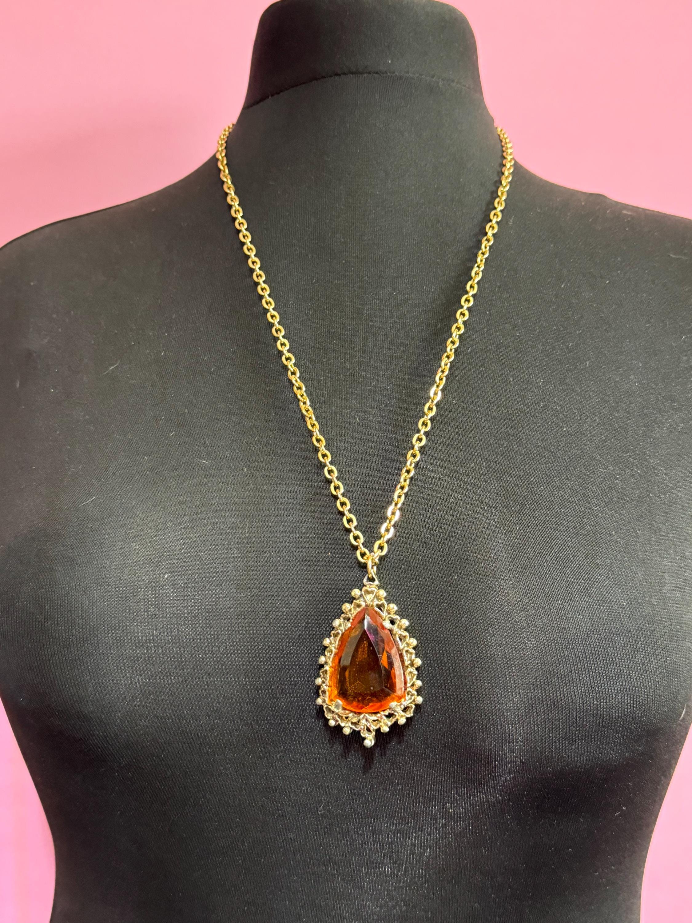 Vintage gold tone orange 5cm amber faceted Glass teardrop pendant necklace on 70cm chain