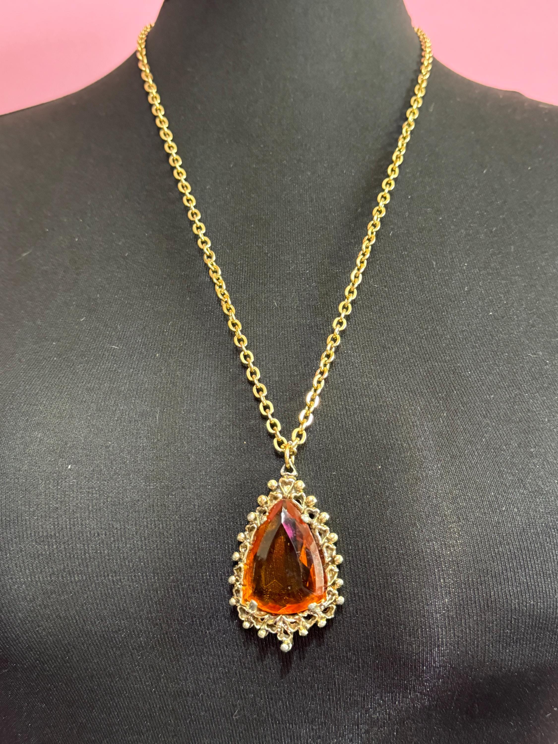 Vintage gold tone orange 5cm amber faceted Glass teardrop pendant necklace on 70cm chain