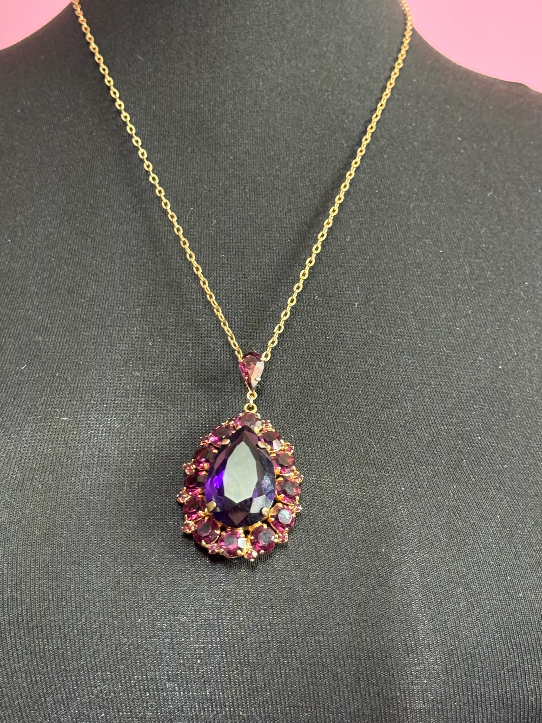 Vintage purple amethyst Glass gold tone metal rhinestone teardrop pendant on 60cm chain Necklace 1960s 1970s  modernist