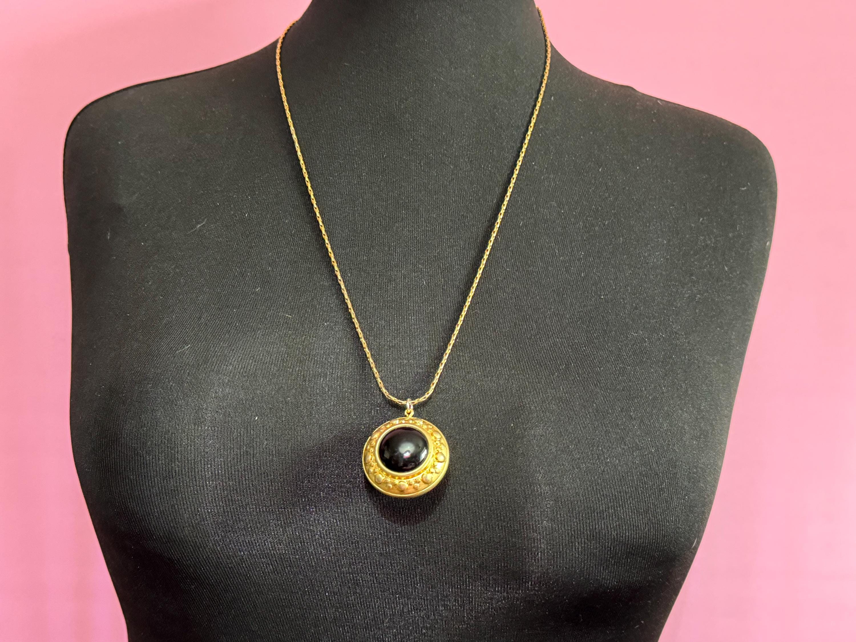 retro Etruscan style Matt yellow gold tone round hollow disc pendant with black central cabochon 70cm Ornate chain