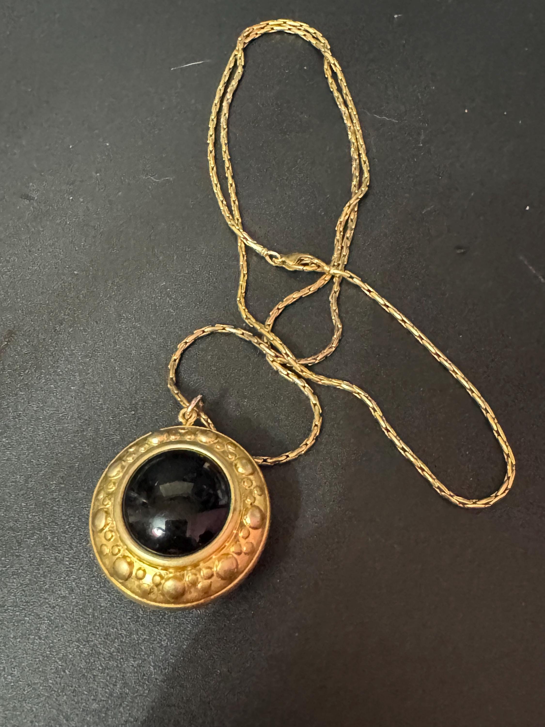 retro Etruscan style Matt yellow gold tone round hollow disc pendant with black central cabochon 70cm Ornate chain