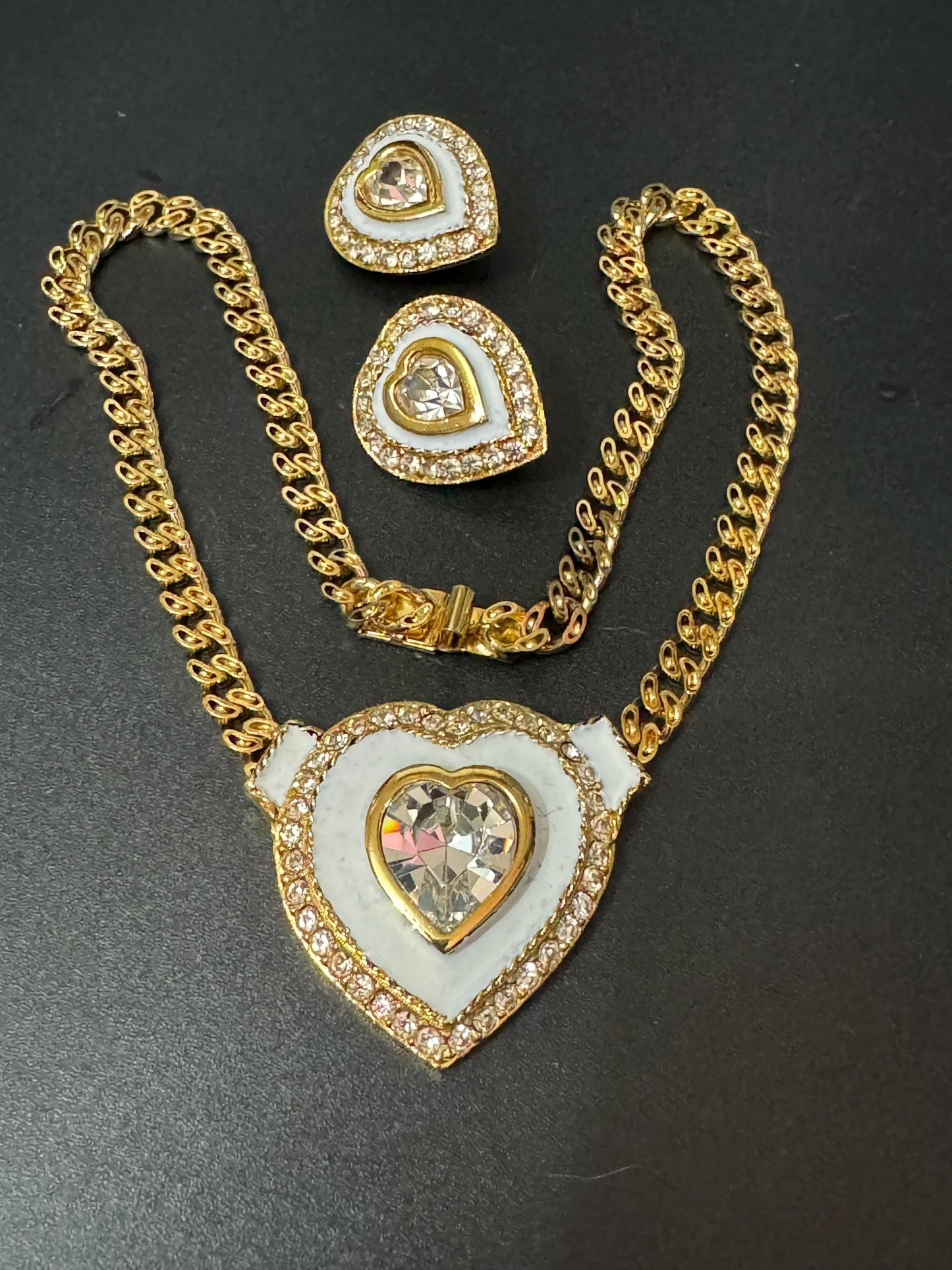 40cm Vintage white and clear genuine Swarovski crystal love heart gold tone necklace and oversized clip on earrings jewellery set