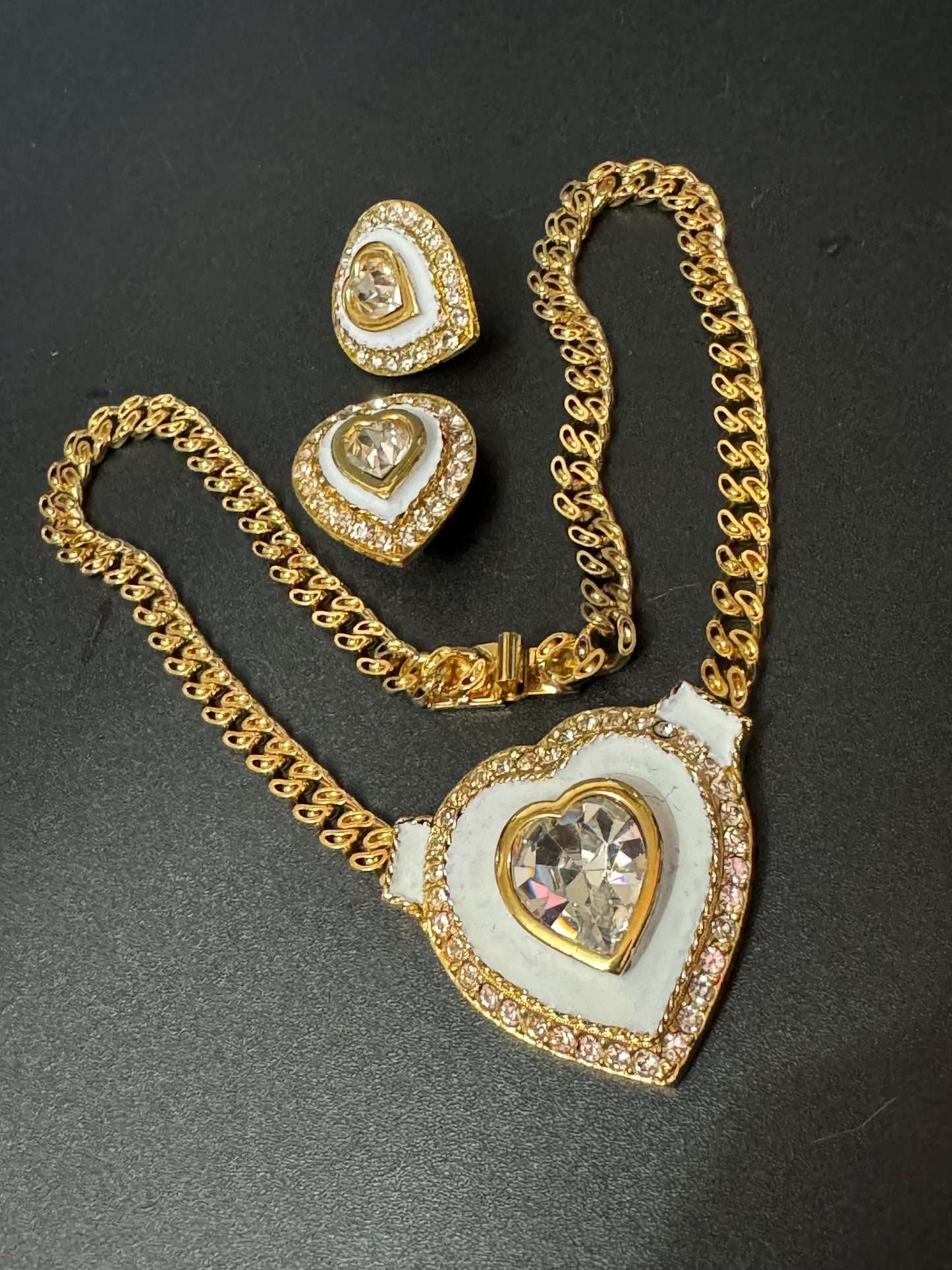 40cm Vintage white and clear genuine Swarovski crystal love heart gold tone necklace and oversized clip on earrings jewellery set