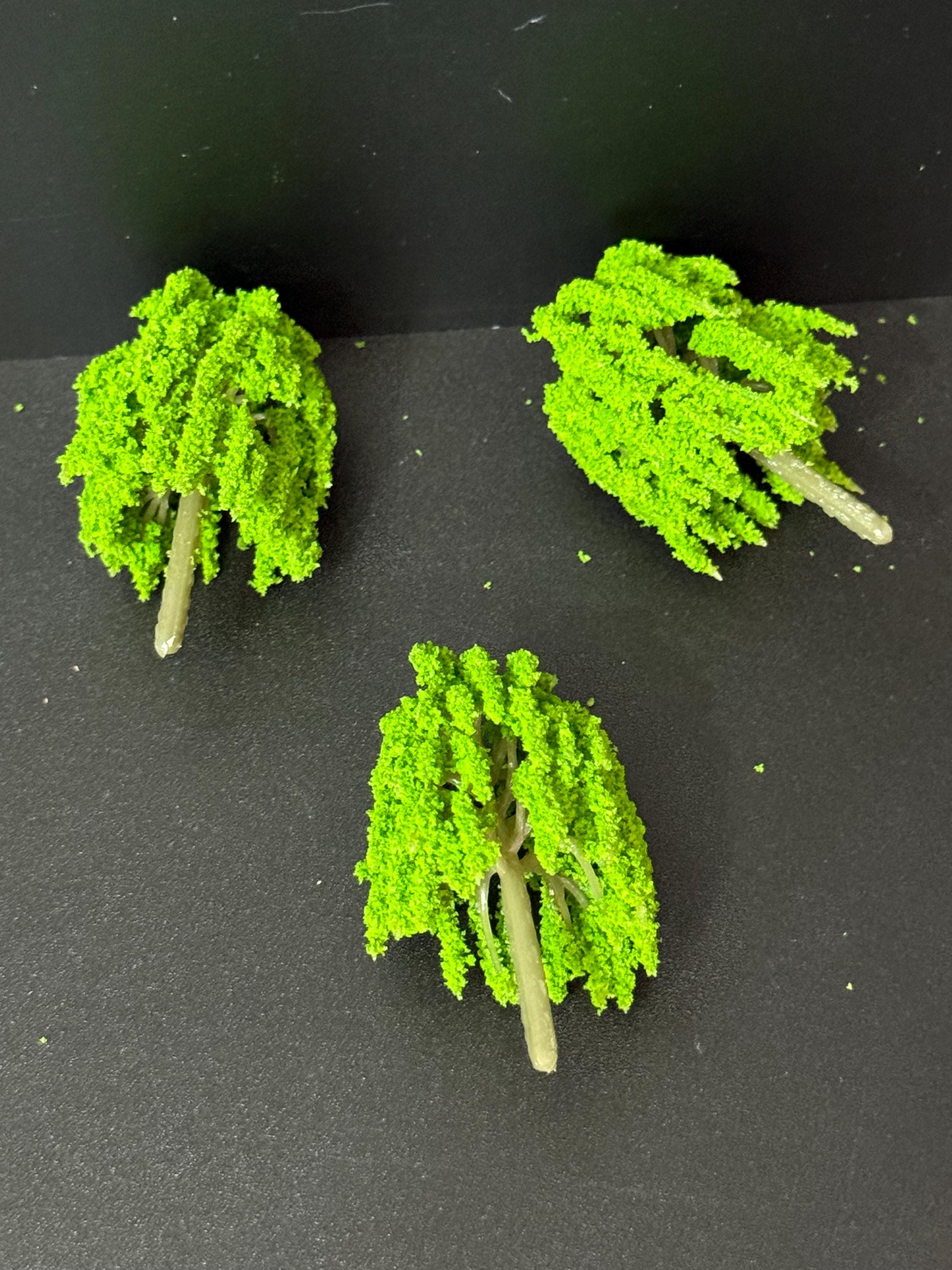 miniature weeping willow trees 3 pieces 5 x 3cm green for cake toppers, scenery and craft