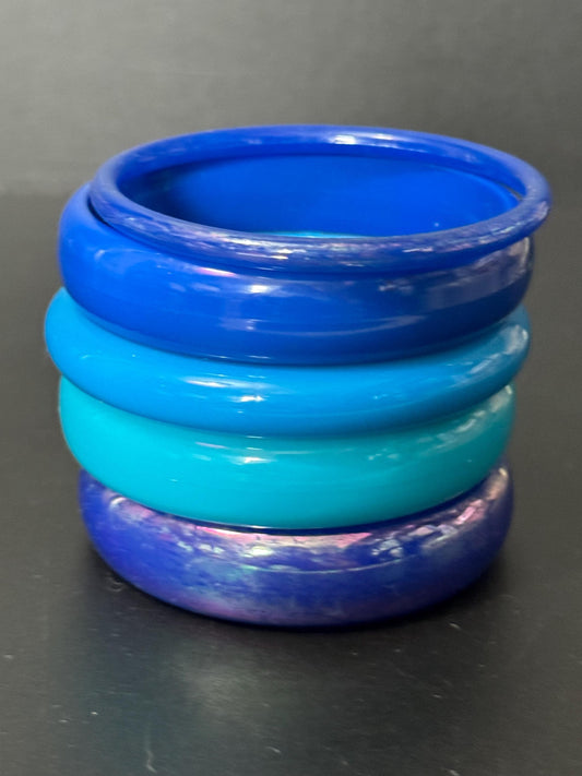 BLUE turquoise stack of vintage retro plastic bangles