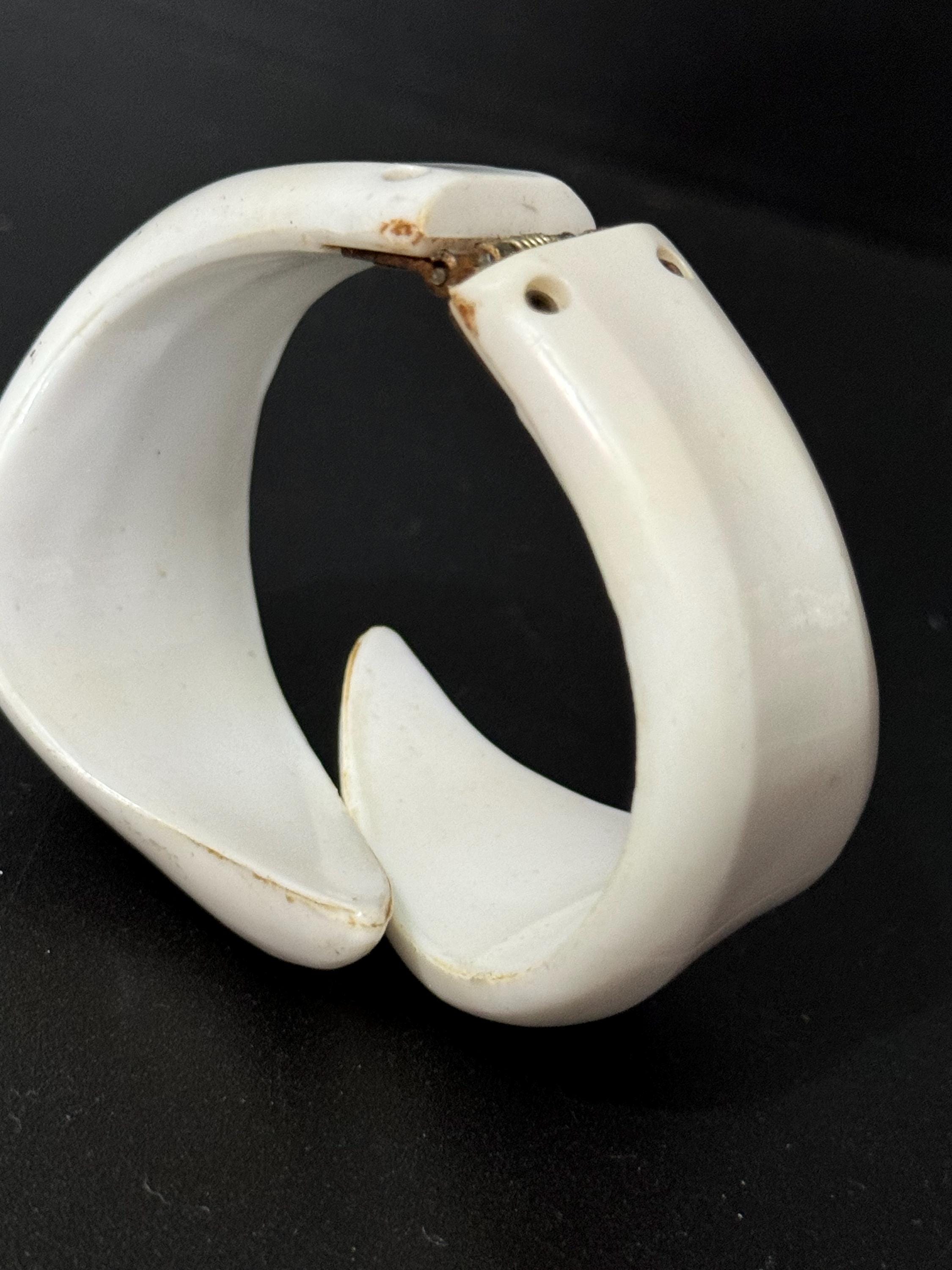 Vintage white plastic wide clamper cuff bangle bracelet hinged opening