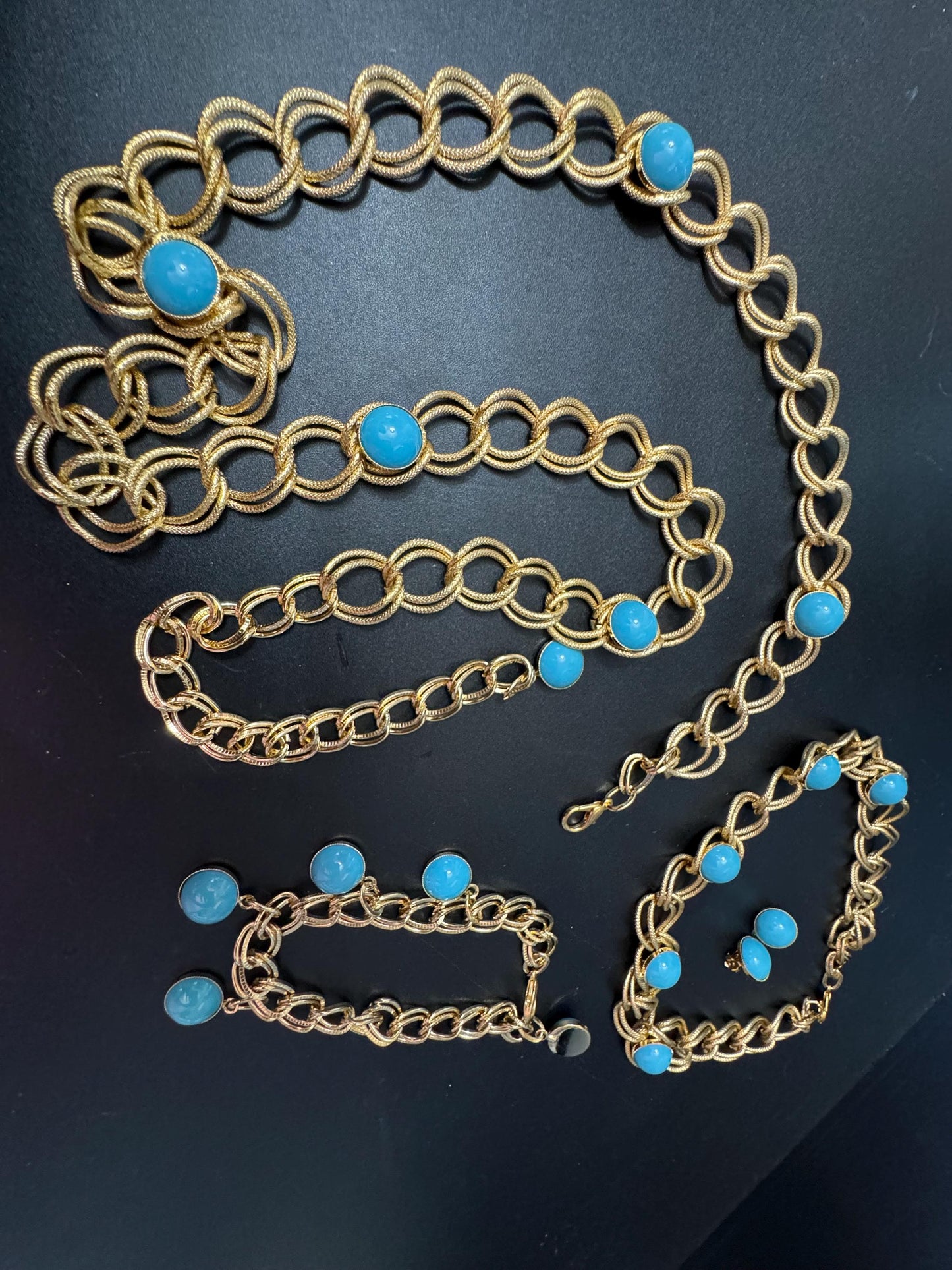 Vintage GOLD chain belt and matching jewellery set with turquoise Austrian cabochons 1970s old shop stock