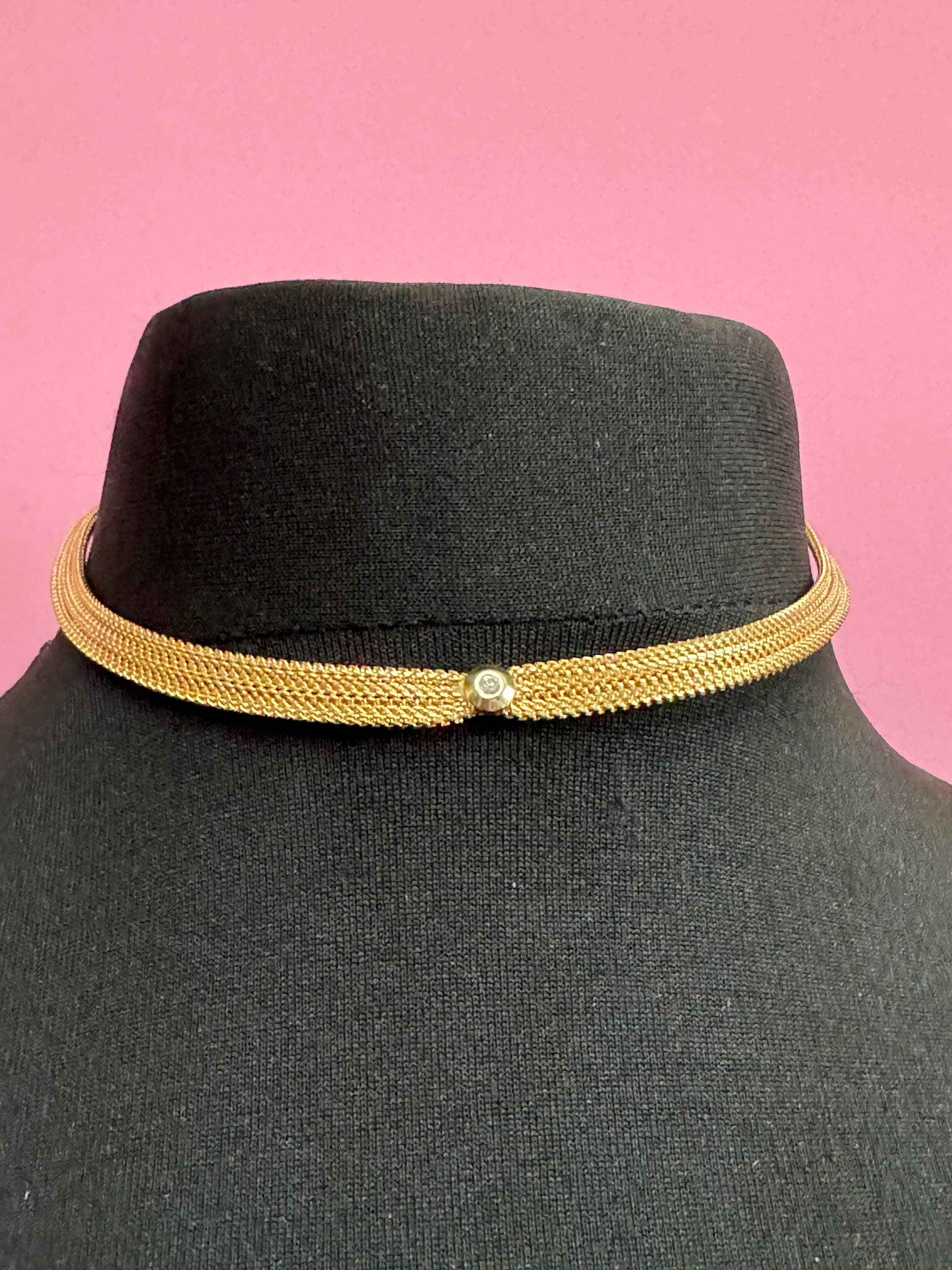 Vintage 1980s Gold plated modernist mesh and single clear diamanté choker necklace 41.5cm