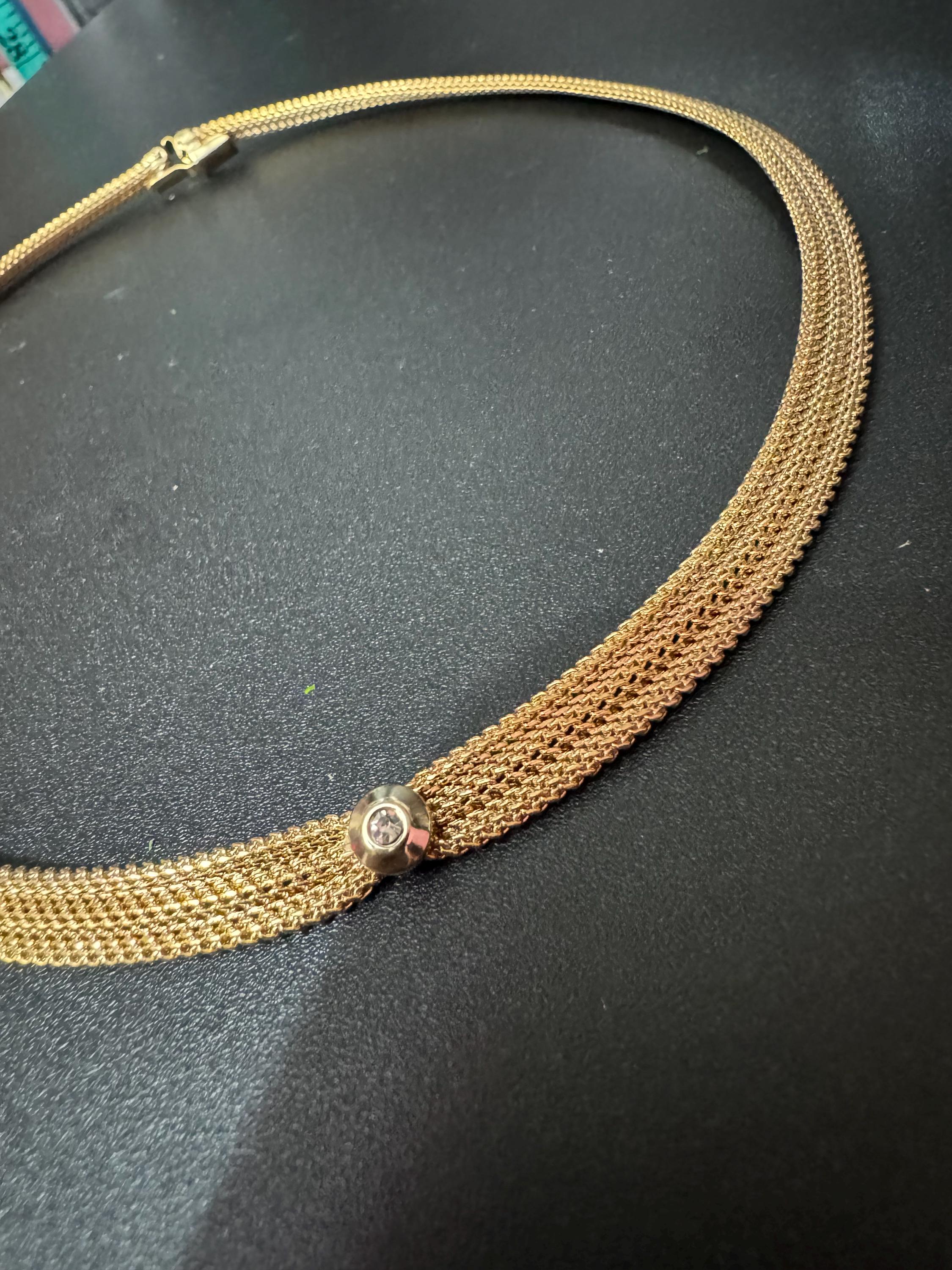 Vintage 1980s Gold plated modernist mesh and single clear diamanté choker necklace 41.5cm