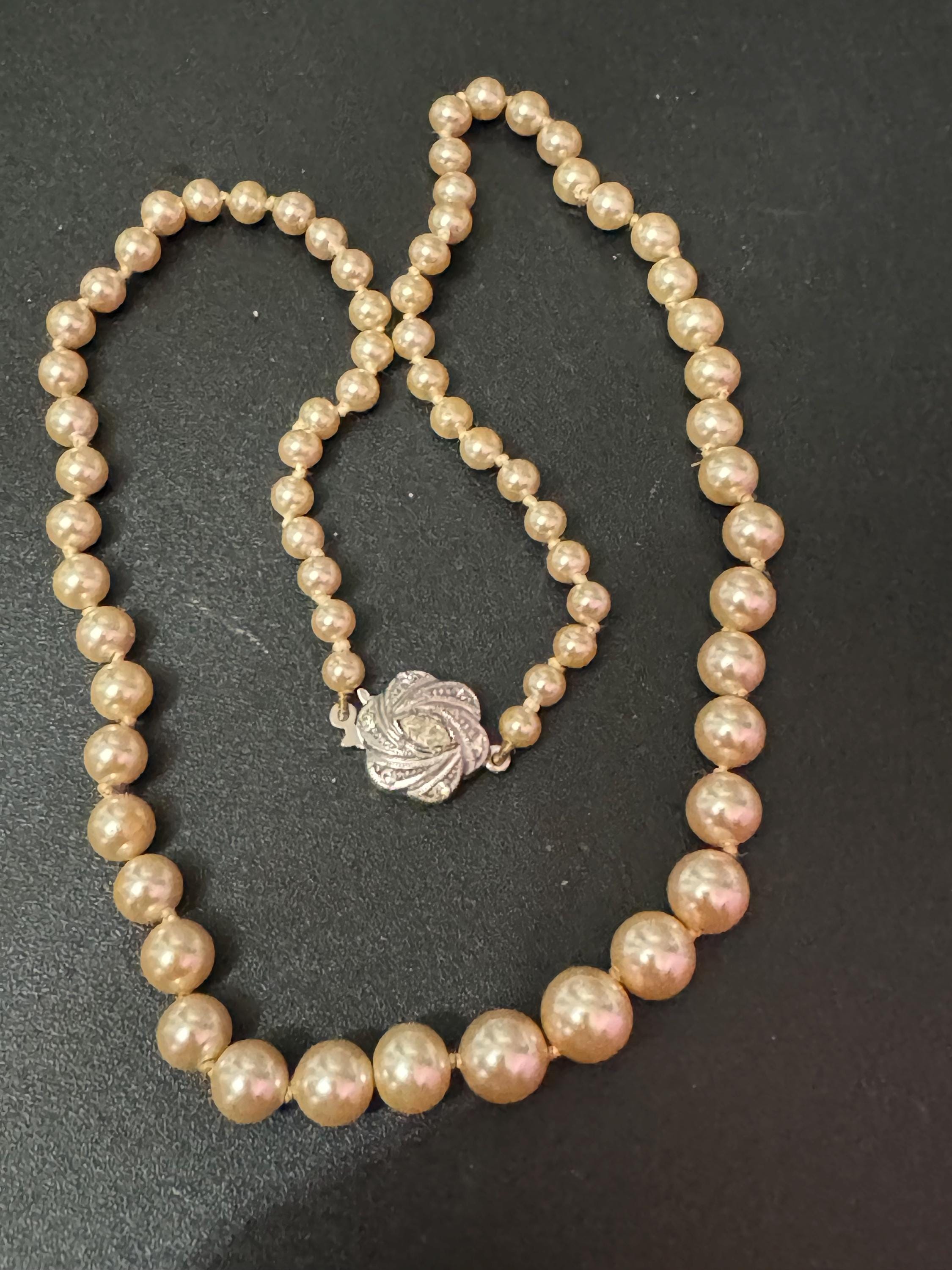 Signed lotus oyster cream glass pearl long beaded necklace on 925 silver clasp 43cm knotted