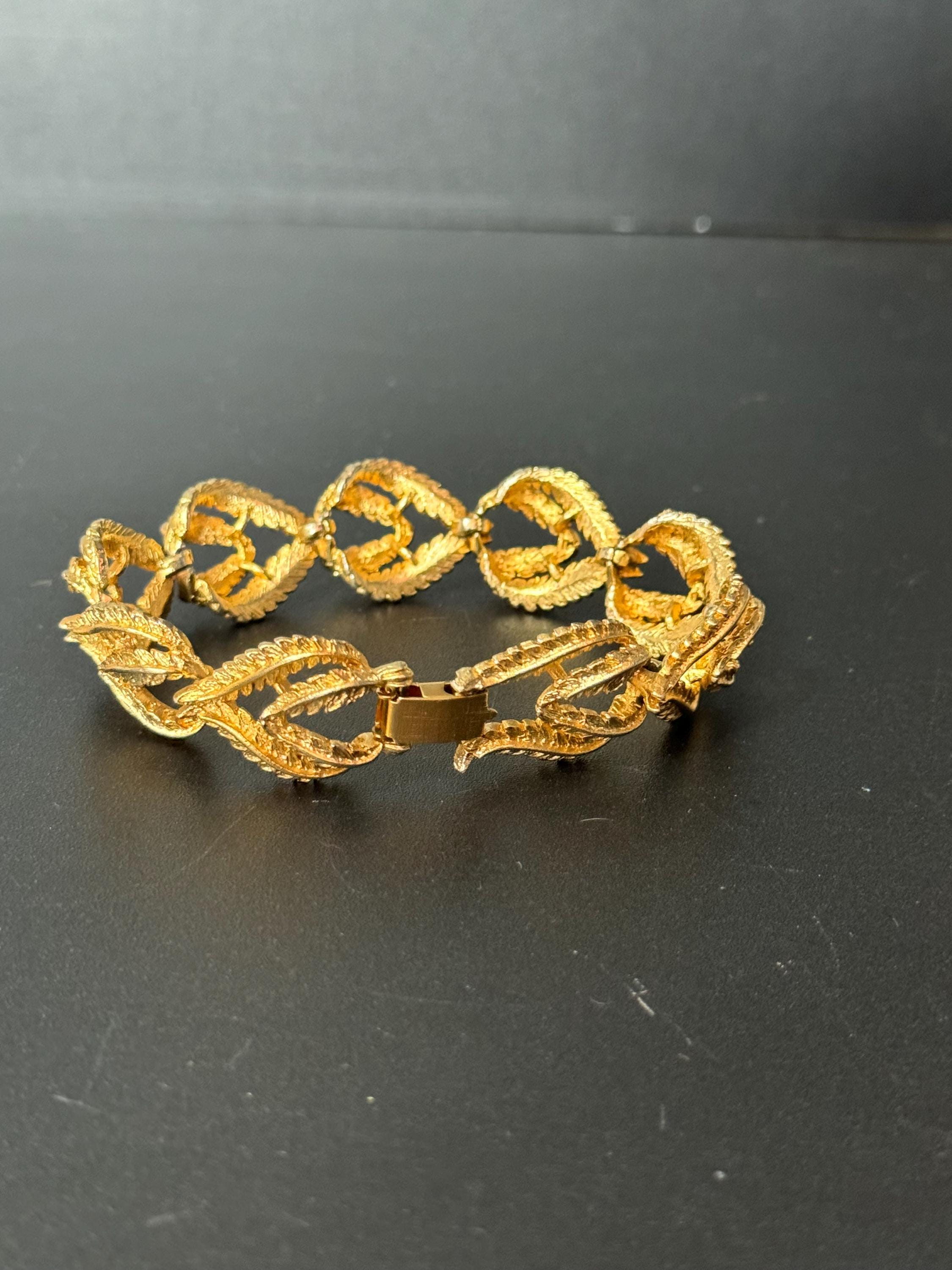 gold tone mid century floral Brushed leaf bracelet 20 x 2cm