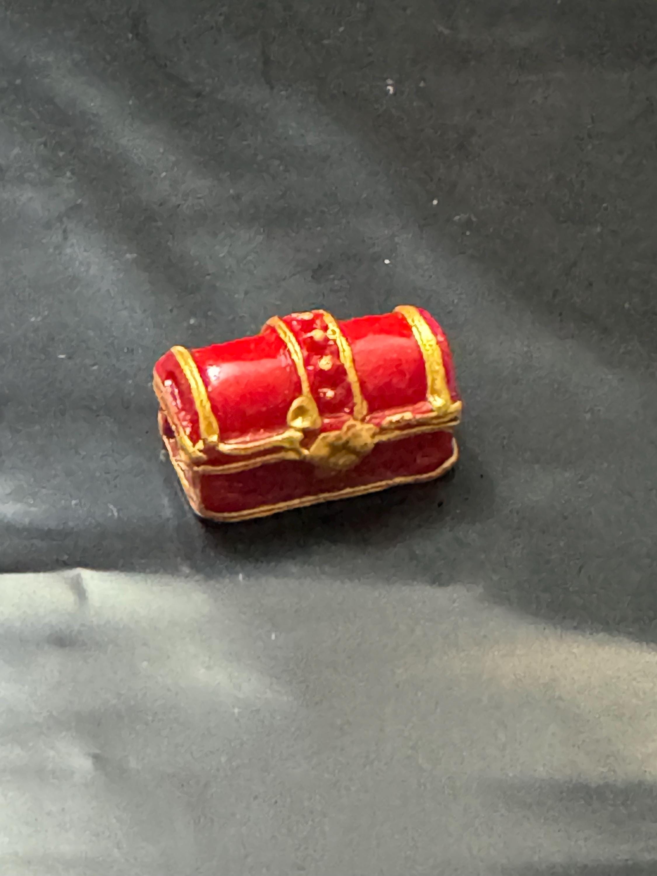 miniature deep sea pirate treasure chest cake topper decoration red gold