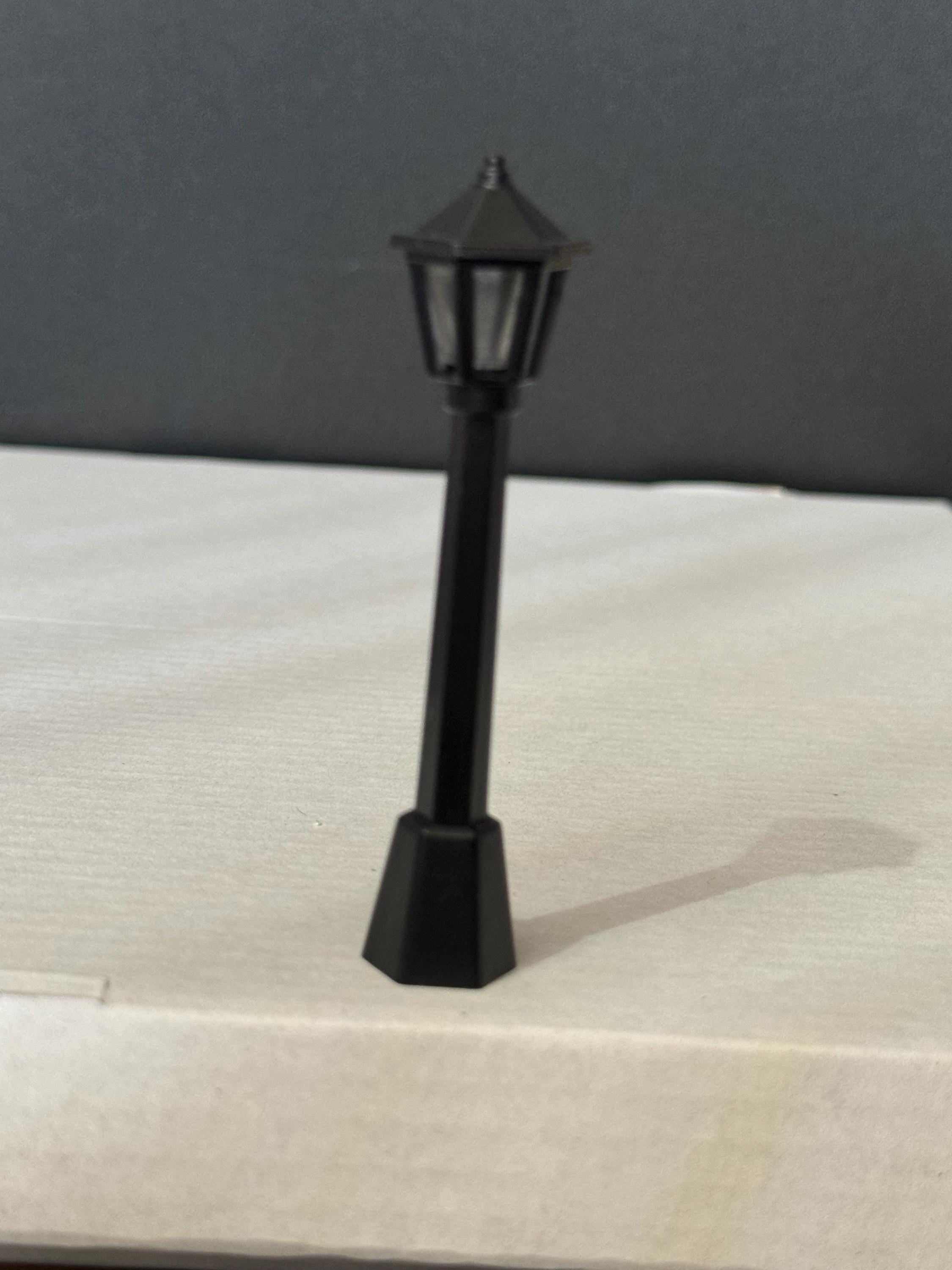 8cm black plastic vintage street lamp lamp post cake topper non