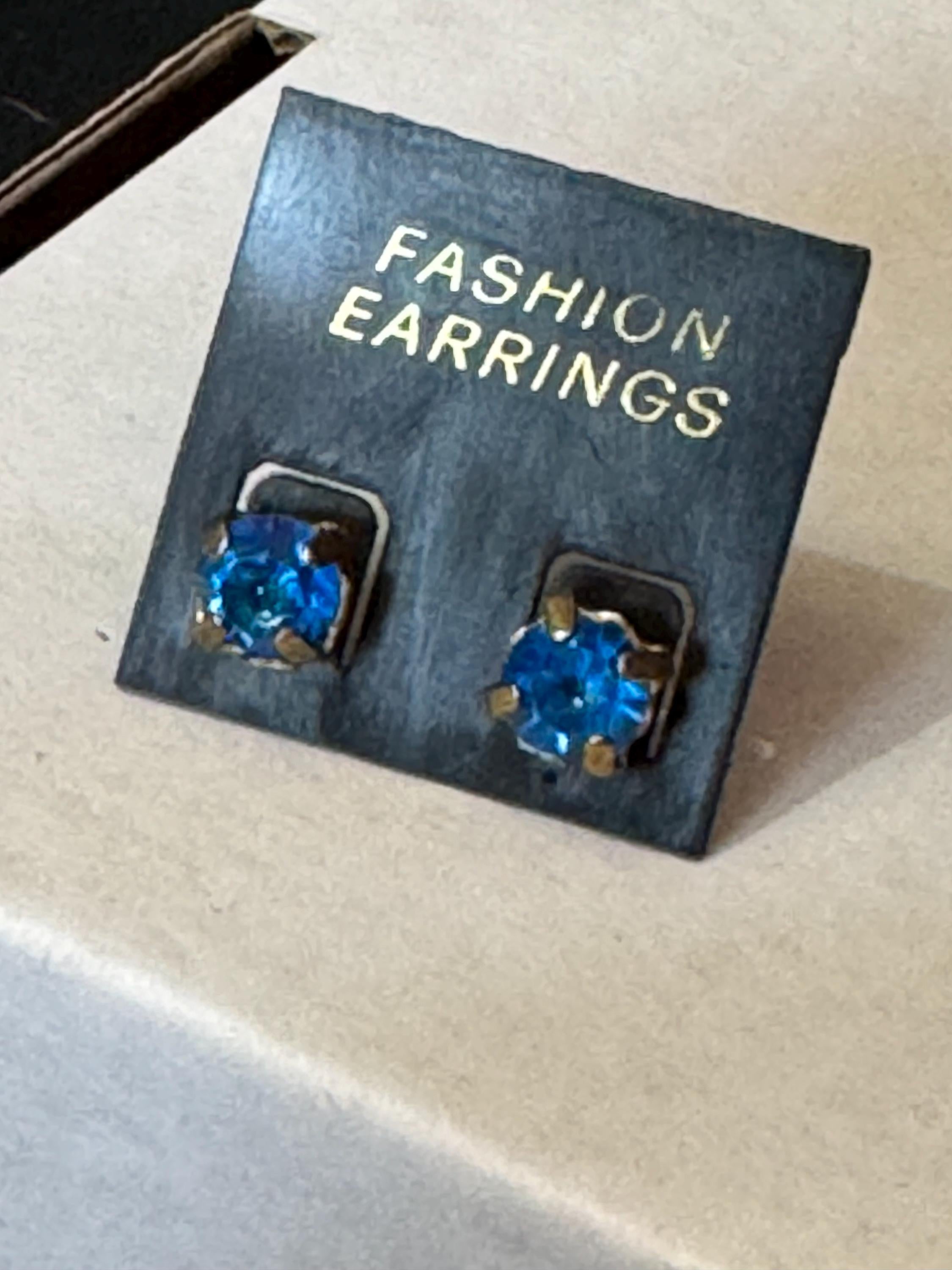 small gold tone sapphire stud earrings bright azure blue diamanté