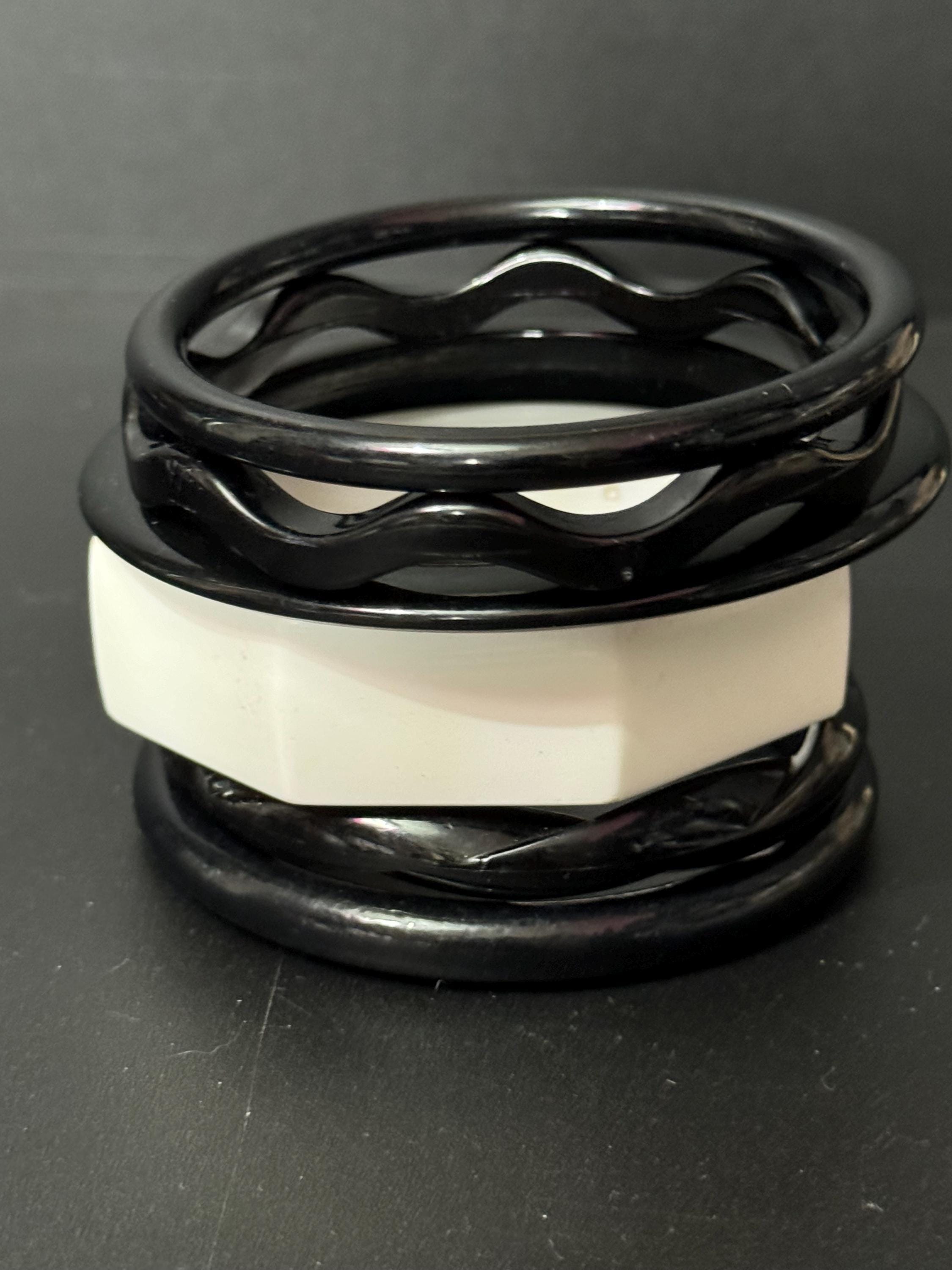 Vintage stack of black and white Chunky stylish plastic bangles retro acrylic bracelets