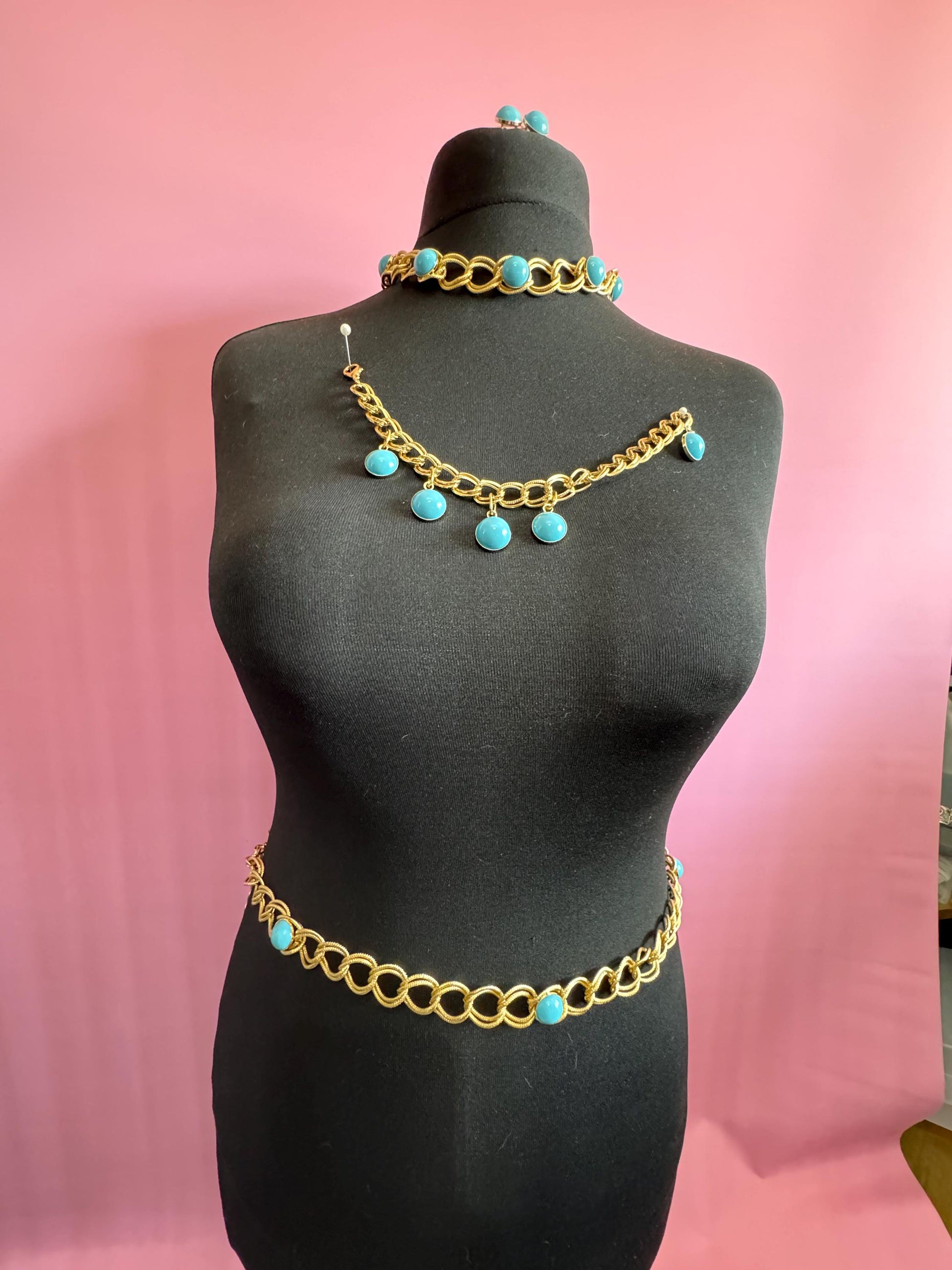 Vintage GOLD chain belt and matching jewellery set with turquoise Austrian cabochons 1970s old shop stock