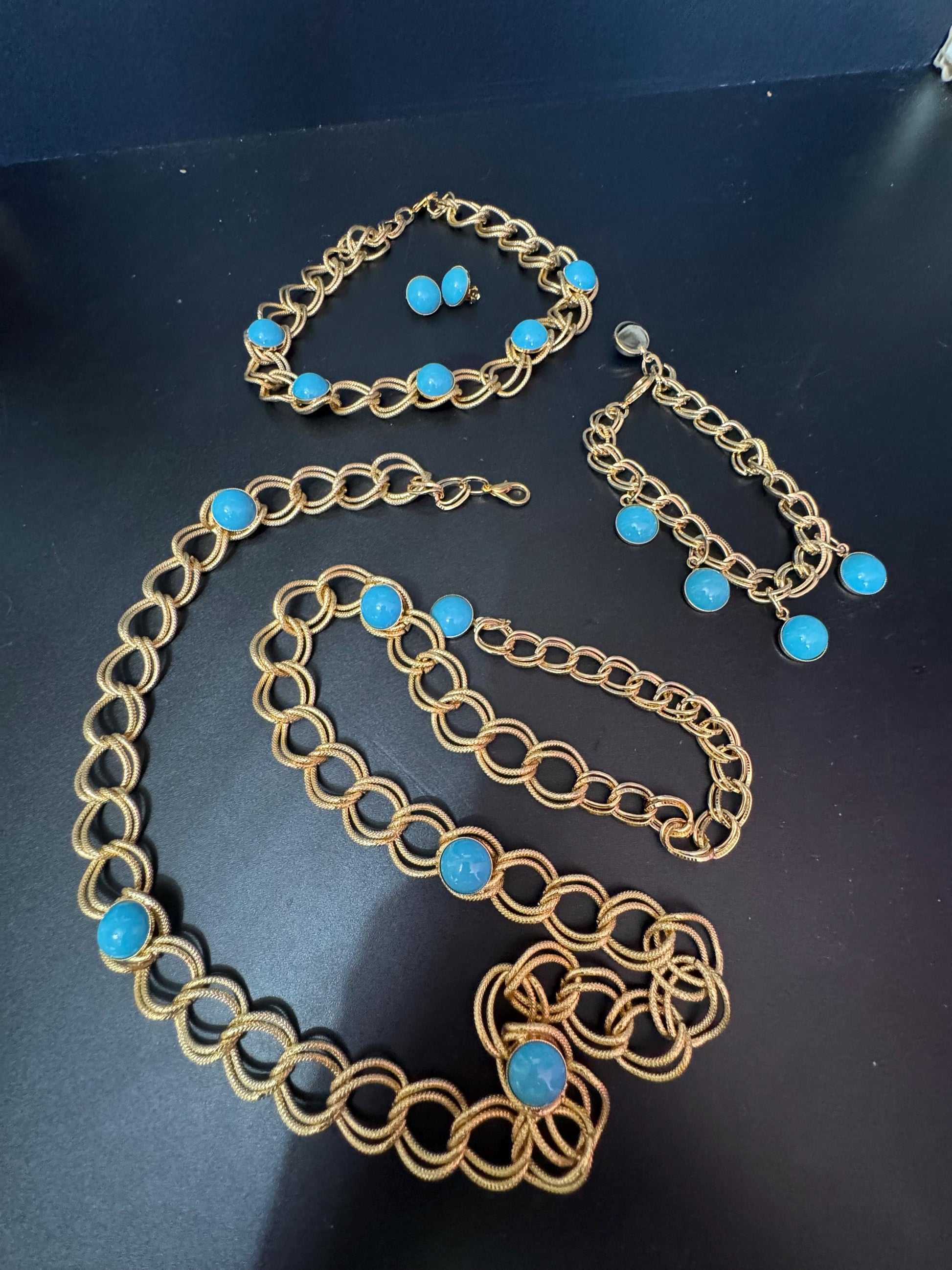 Vintage GOLD chain belt and matching jewellery set with turquoise Austrian cabochons 1970s old shop stock