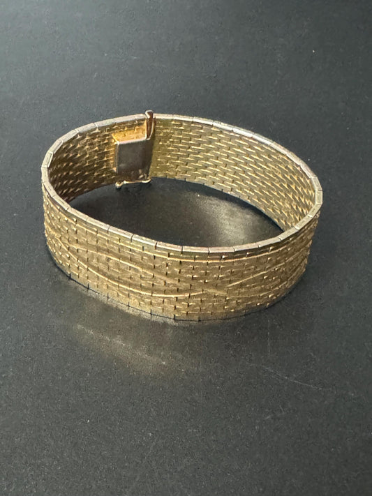 1970s articulated flat stamped Italy plaque gold plated cuff wrap bracelet 19.5cm long x 3cm Italian good condition