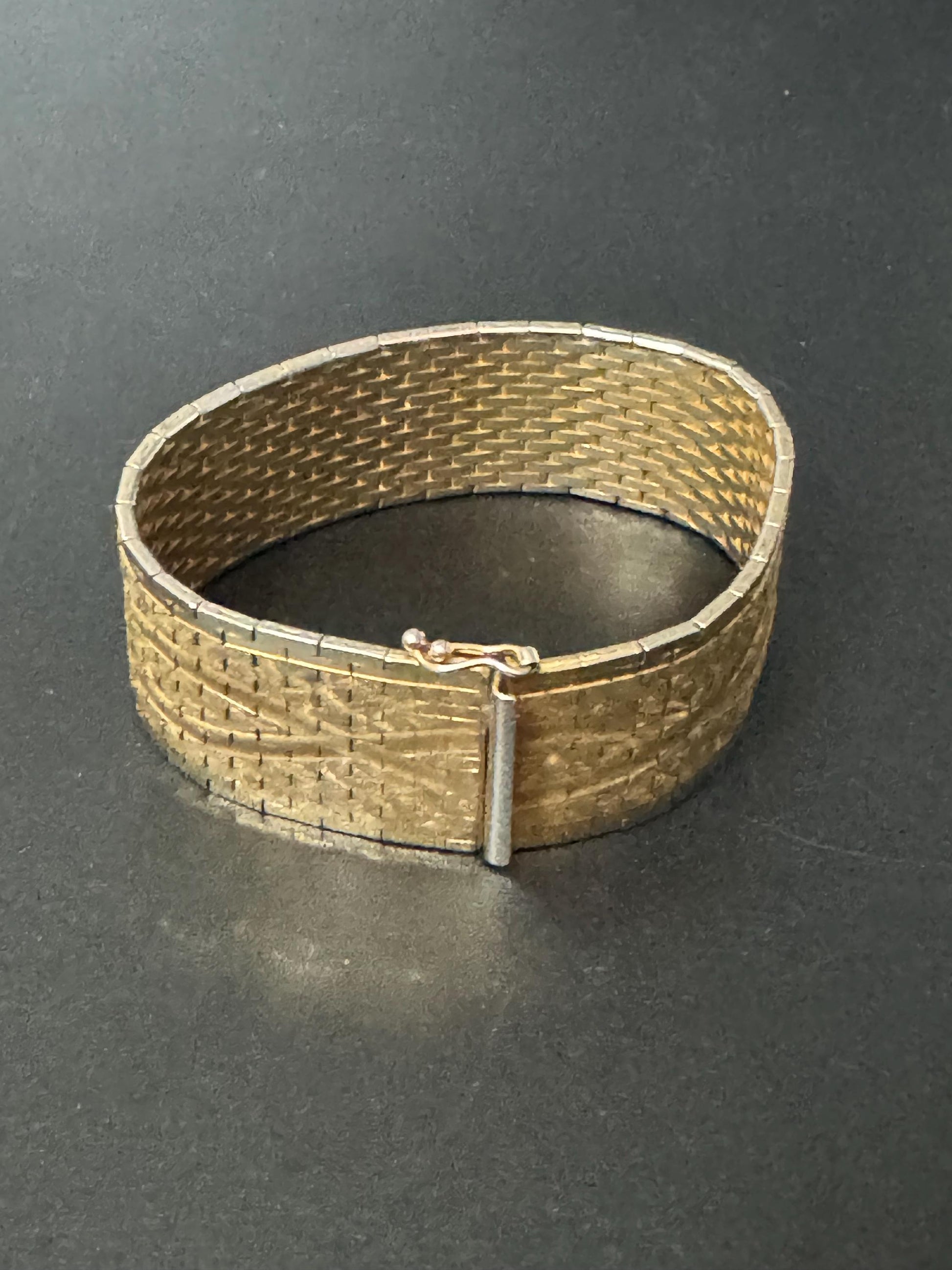 1970s articulated flat stamped Italy plaque gold plated cuff wrap bracelet 19.5cm long x 3cm Italian good condition