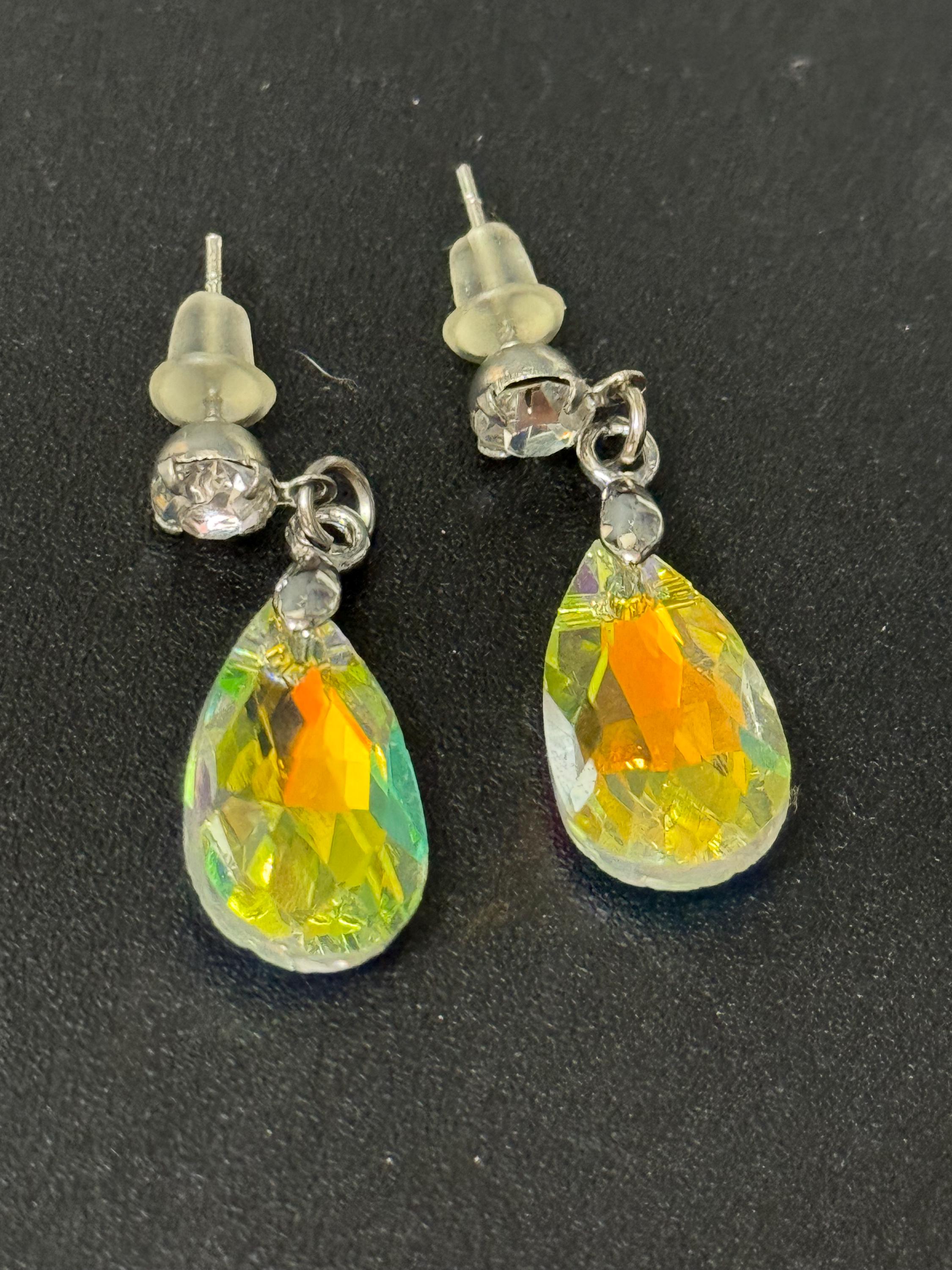 AB yellow Coloured Crystal diamanté teardrop dangly earrings retro unused shop stock pierced stainless steel