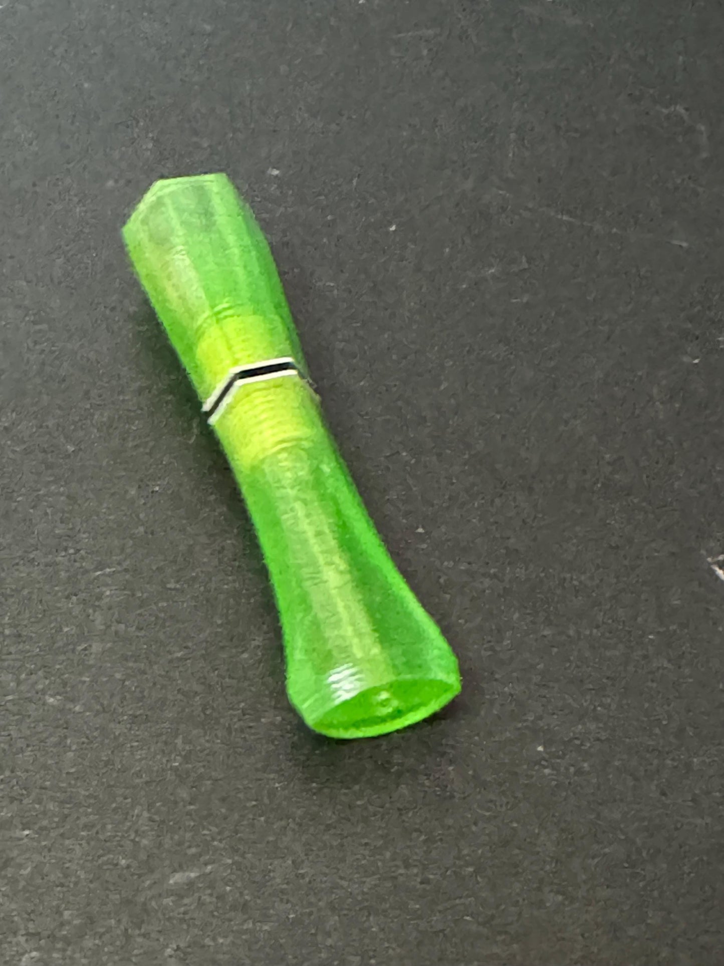 2.5” bright green banded Vintage 1920s Bakelite early plastic Cocktail Party Cigarette Holder